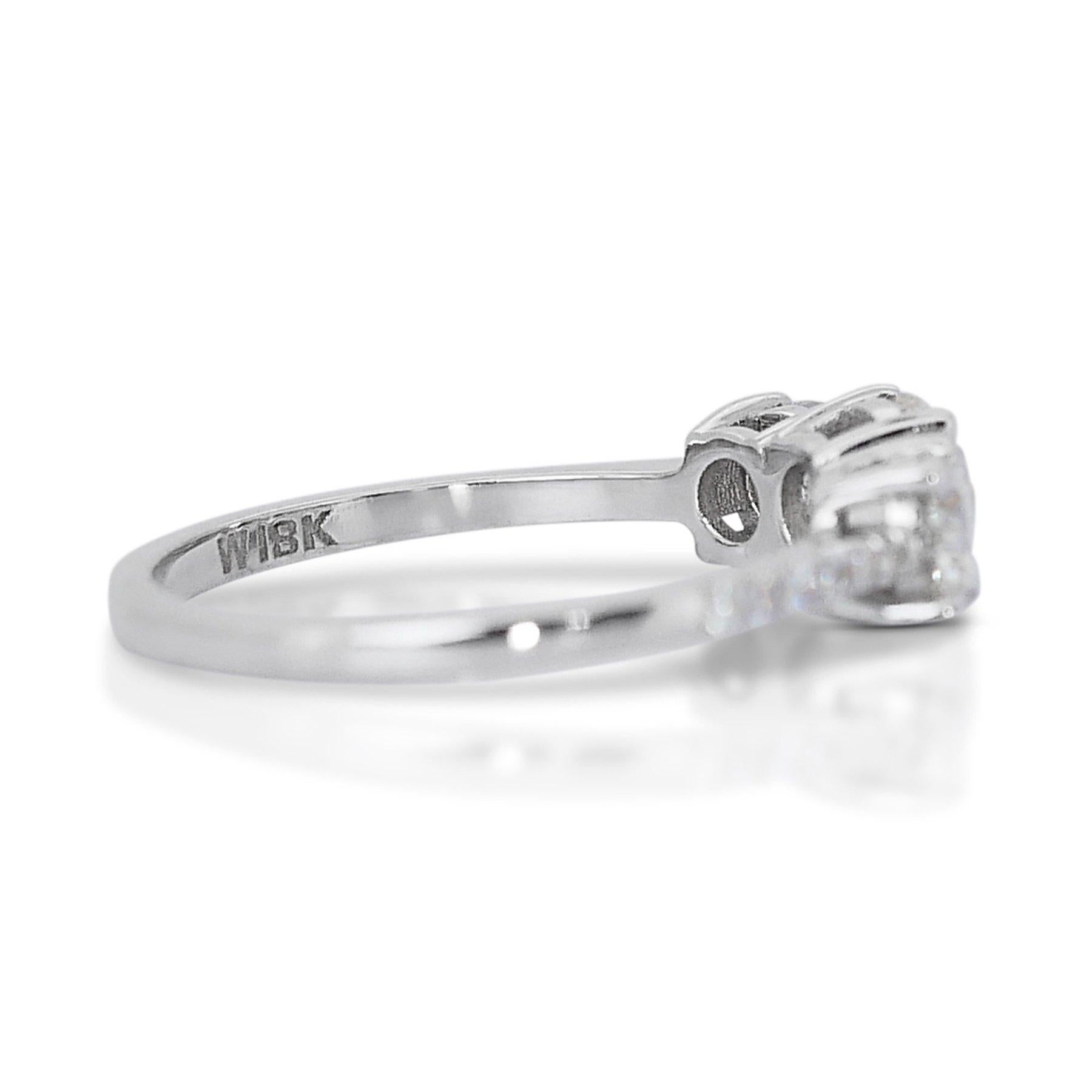 Fascinating 1.63ct Triple Excellent Ideal Cut Diamonds 3-Stone Ring In New Condition In רמת גן, IL