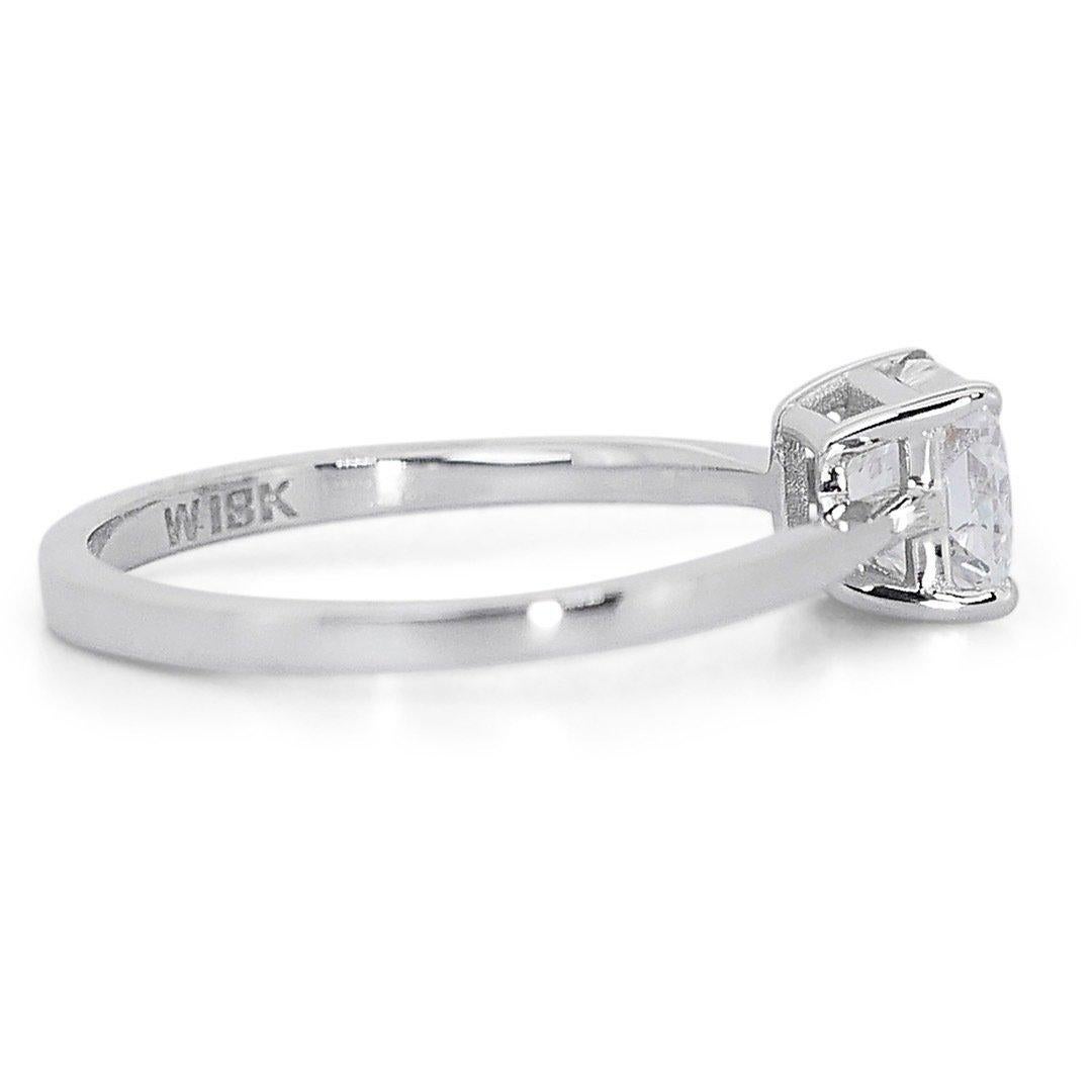 Cushion Cut Fascinating 18K White Gold Ideal Cut Natural Diamond Solitaire Ring w/1.00ct  For Sale