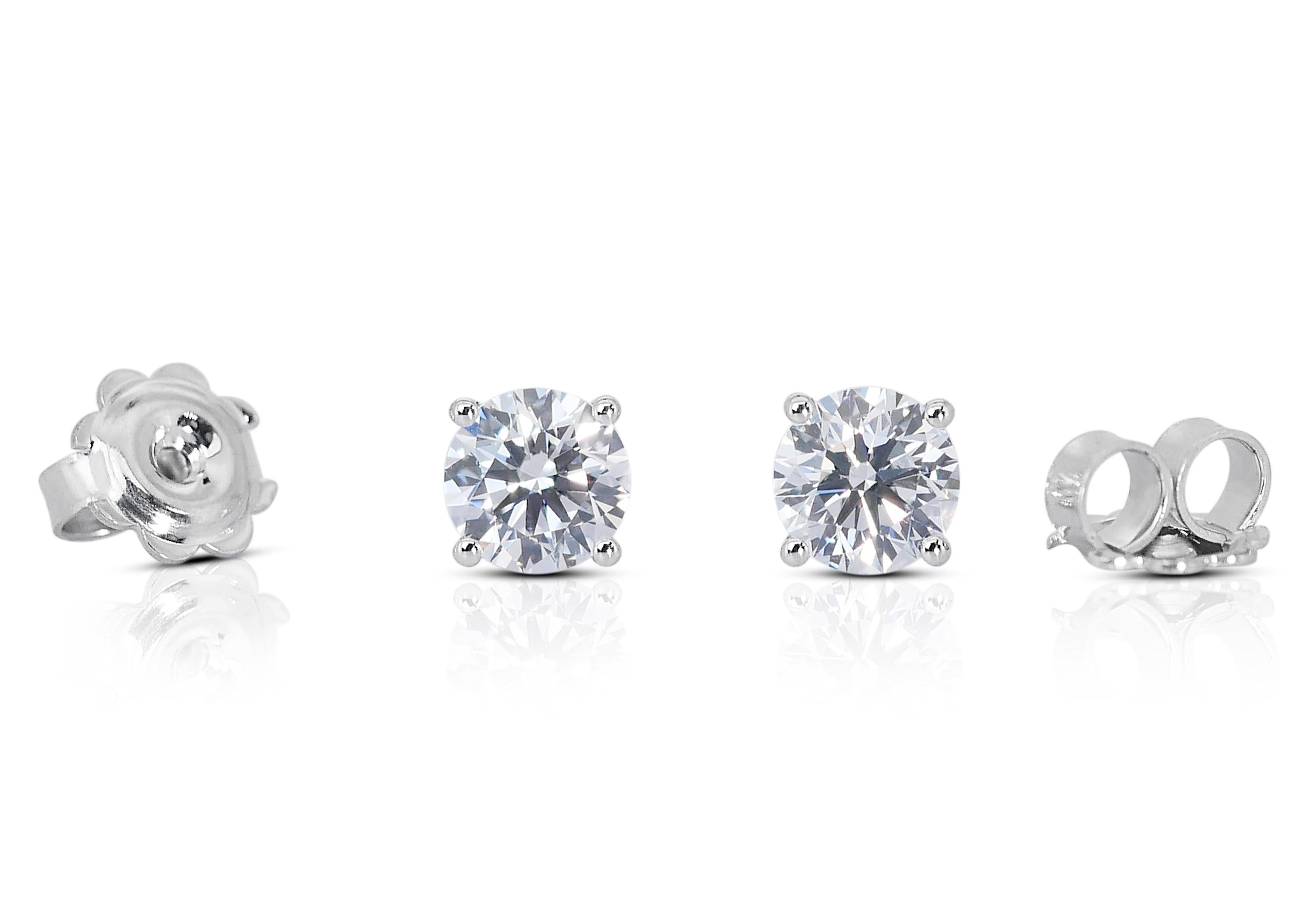 Clous d'oreilles fascinants en or blanc 18 carats avec diamants de 2,00 carats certifiés GIA en vente 2