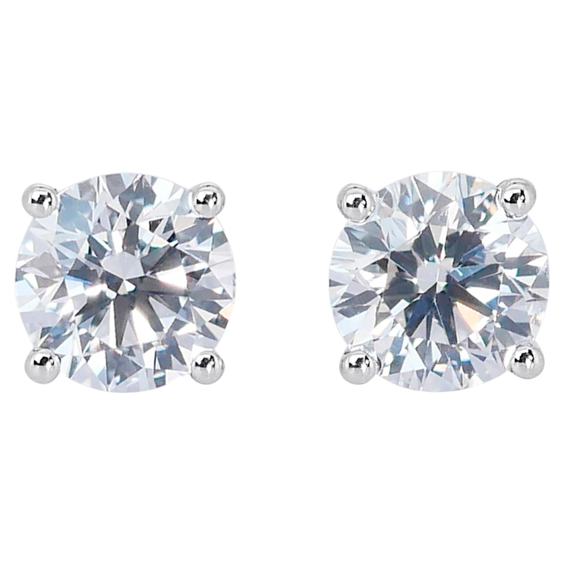 Clous d'oreilles fascinants en or blanc 18 carats avec diamants de 2,00 carats certifiés GIA en vente
