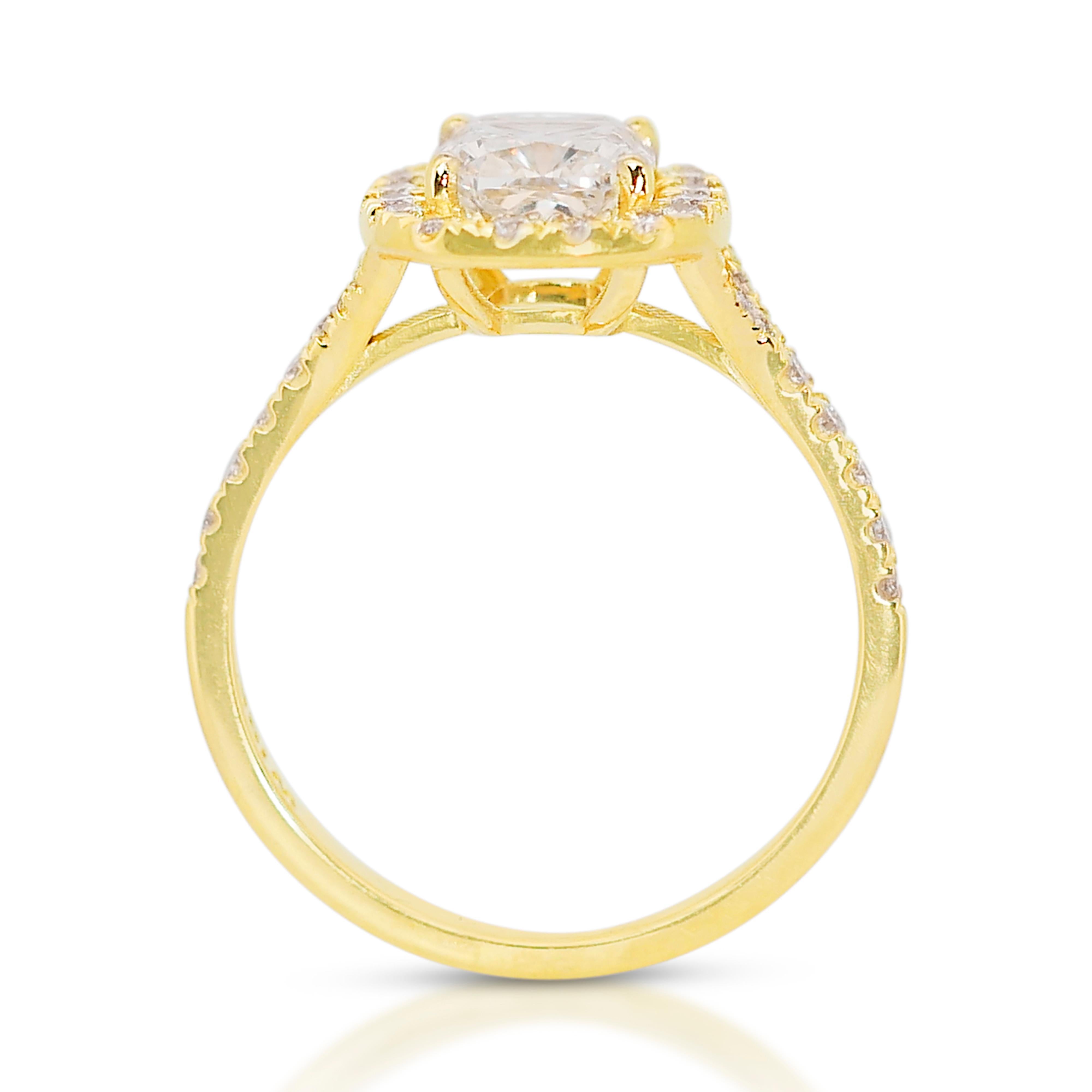 Fascinating 2.02ct Diamonds Halo Ring in 18k Yellow Gold - IGI Certified 2