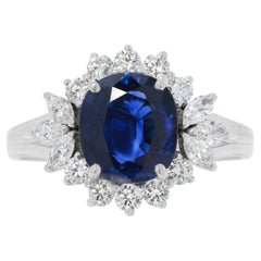 Fasciante bague grappe de 2,58 carats de saphirs et de diamants naturels en or blanc 18 carats