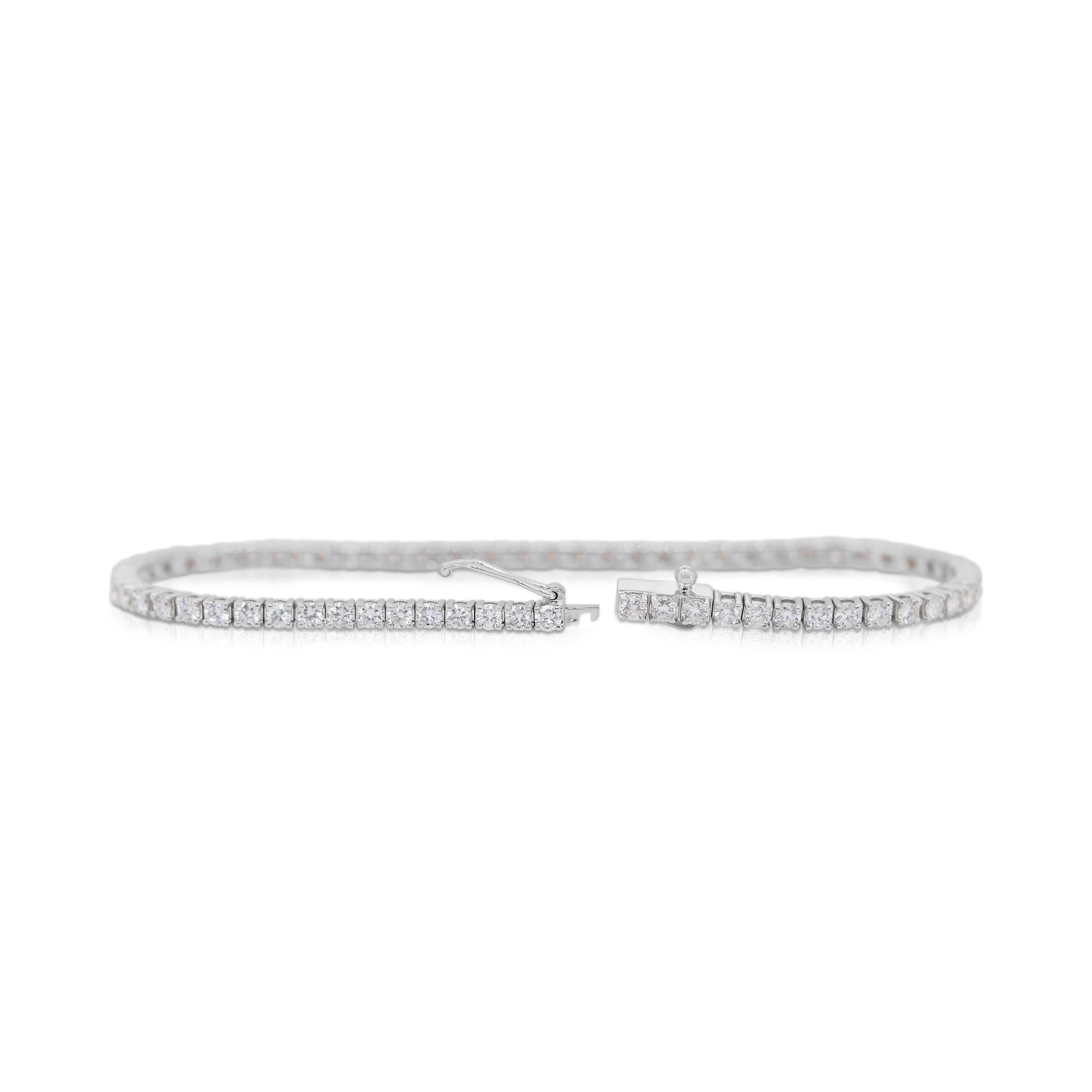 Fascinating 3.86ct Diamonds Tennis Bracelet in 18k White Gold - IGI Certified 4