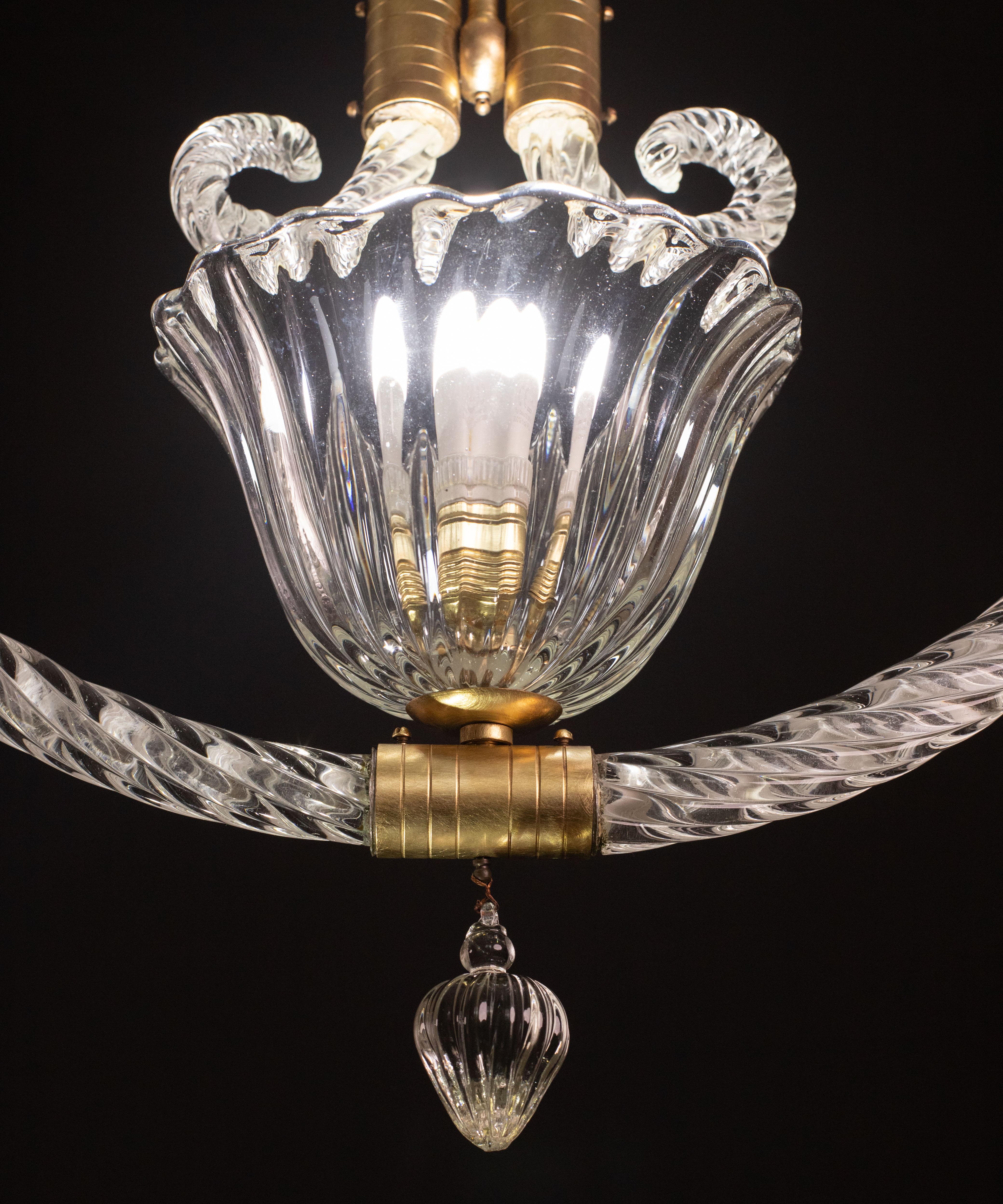 European Fascinating Art Deco Heart-shaped hanging Chandelier by Barovier e Toso, 1940s For Sale