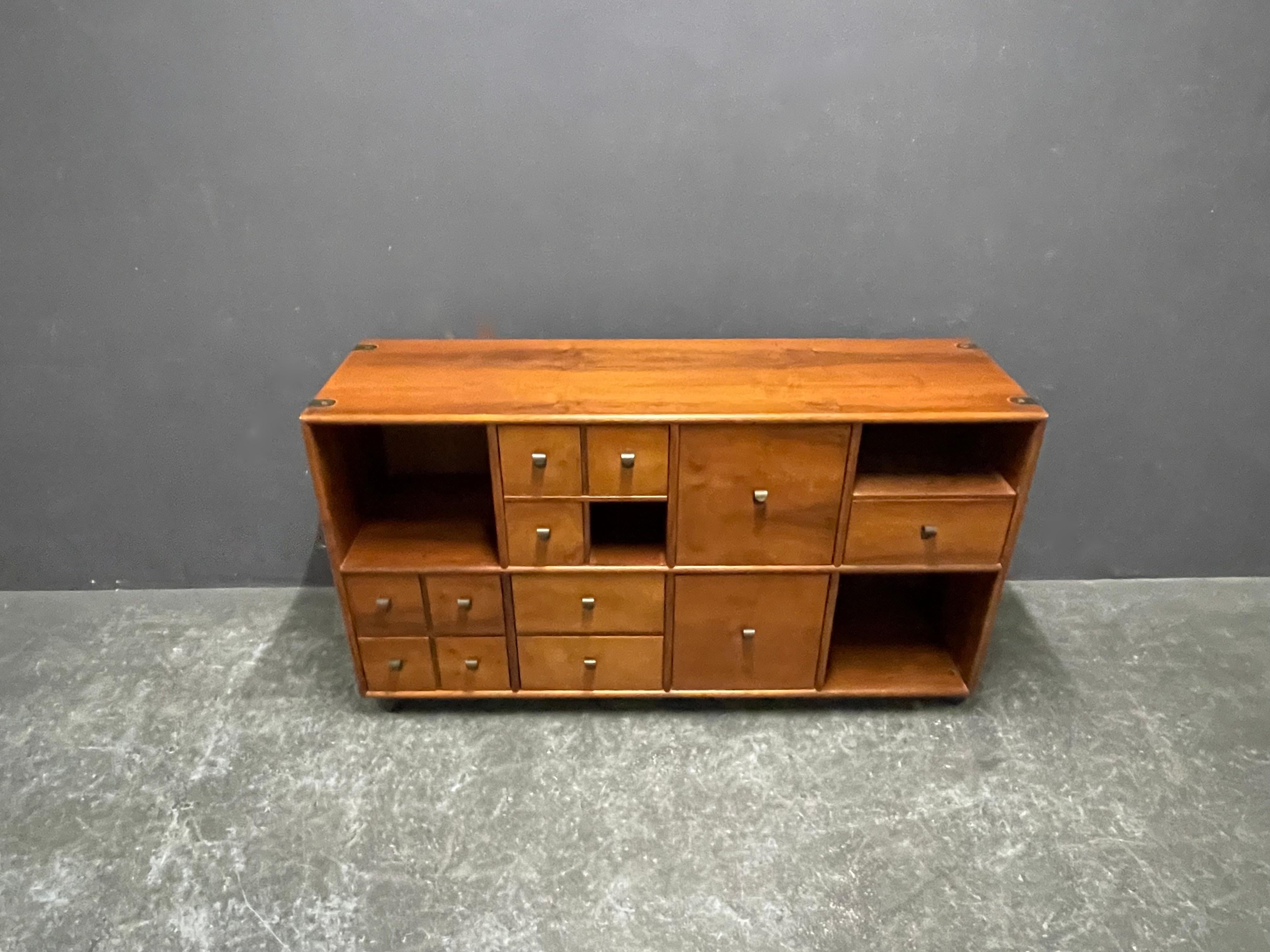 Italian Fascinating convertible modular drawer high- or sideboard no.213 by Bernini For Sale