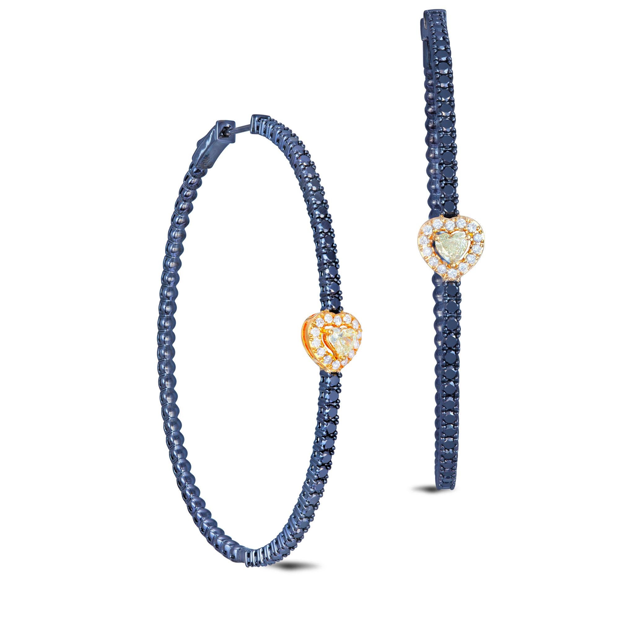 ORECCHINI 18K 
Diamante bianco, Diamante nero 2,44 carati/70 pezzi
D 0,26 carati/26 pezzi
HT 0,36 carati/2 pezzi

Con un patrimonio di antiche tradizioni di alta gioielleria svizzera, NATKINA è un marchio di gioielli con sede a Ginevra, che crea