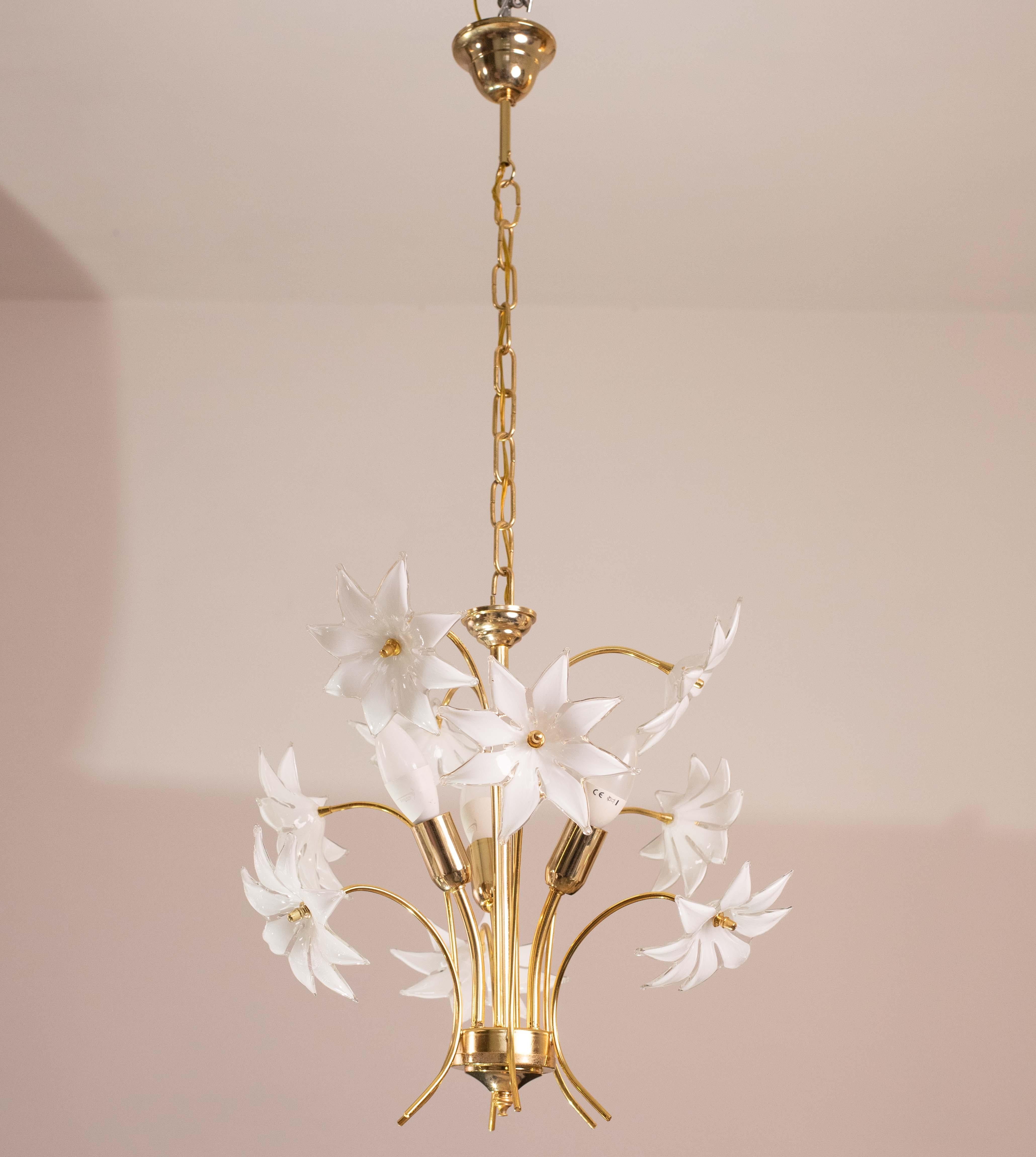European Fascinating Murano Glass Vintage Chandelier White Flowers, 1970s For Sale