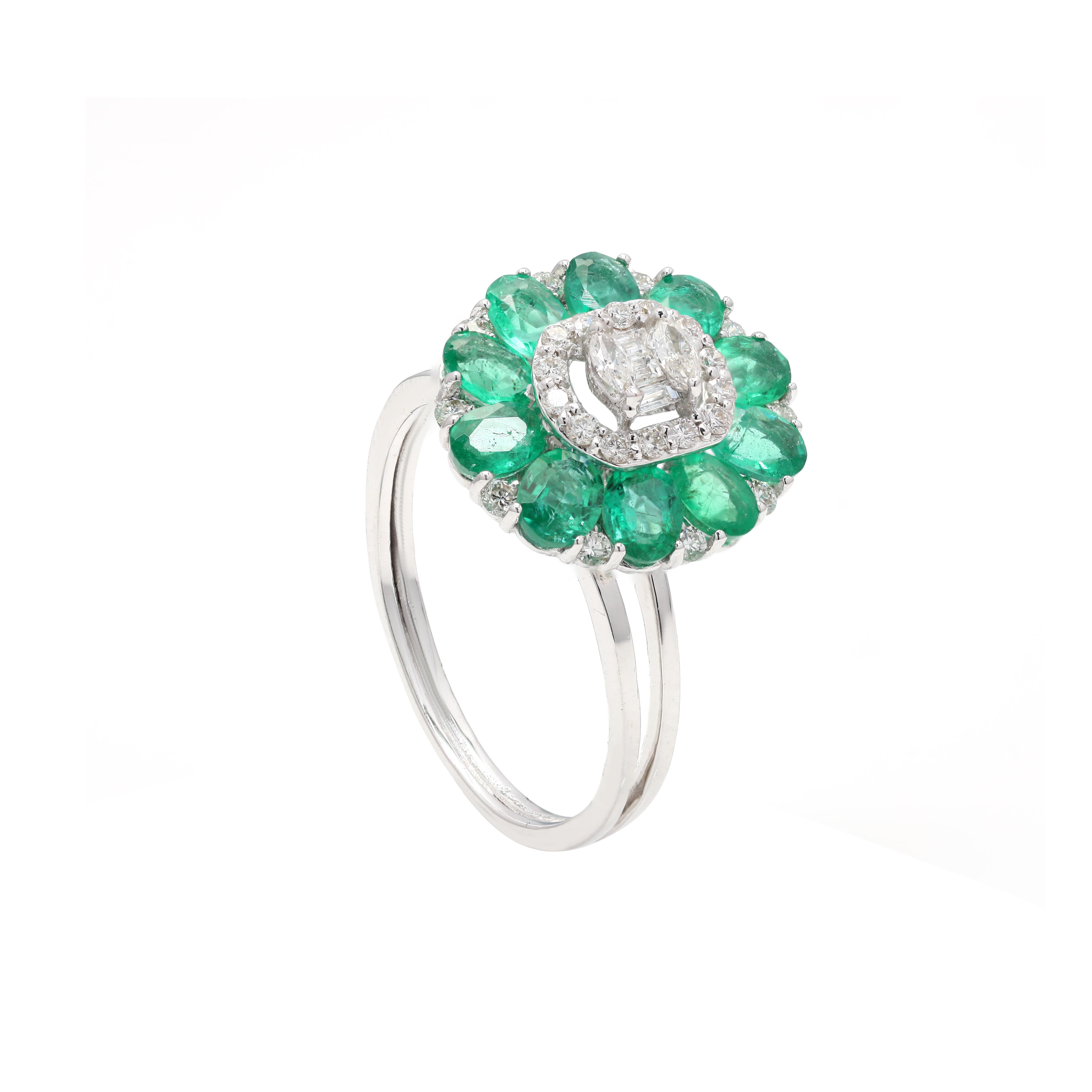 For Sale:  Fascinating Solid 18k White Gold Diamond and Emerald Statement Flower Ring 3