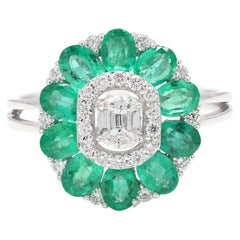 Fascinating Solid 18k White Gold Diamond and Emerald Statement Flower Ring