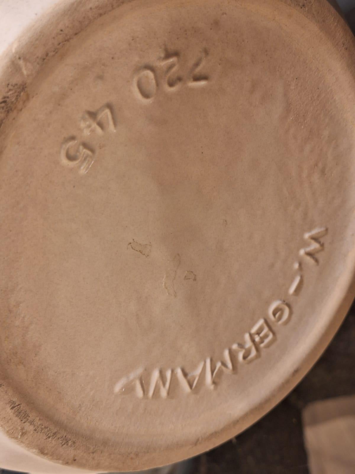 Faszinierende strukturierte Vase für Bay Ceramics (Ende des 20. Jahrhunderts) im Angebot