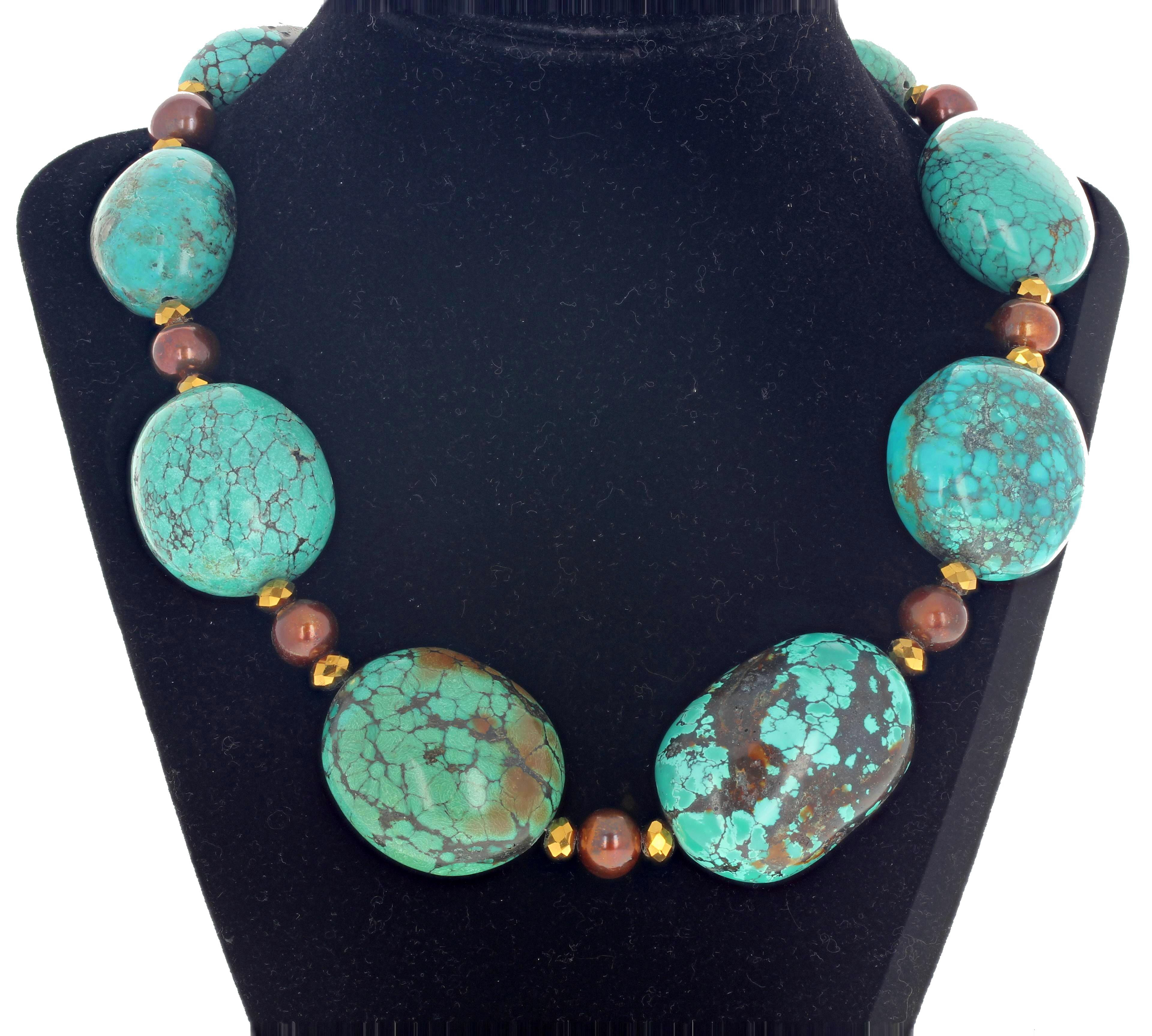 Fascinating Turquoise and Cultured Pearl Necklace In New Condition In Raleigh, NC