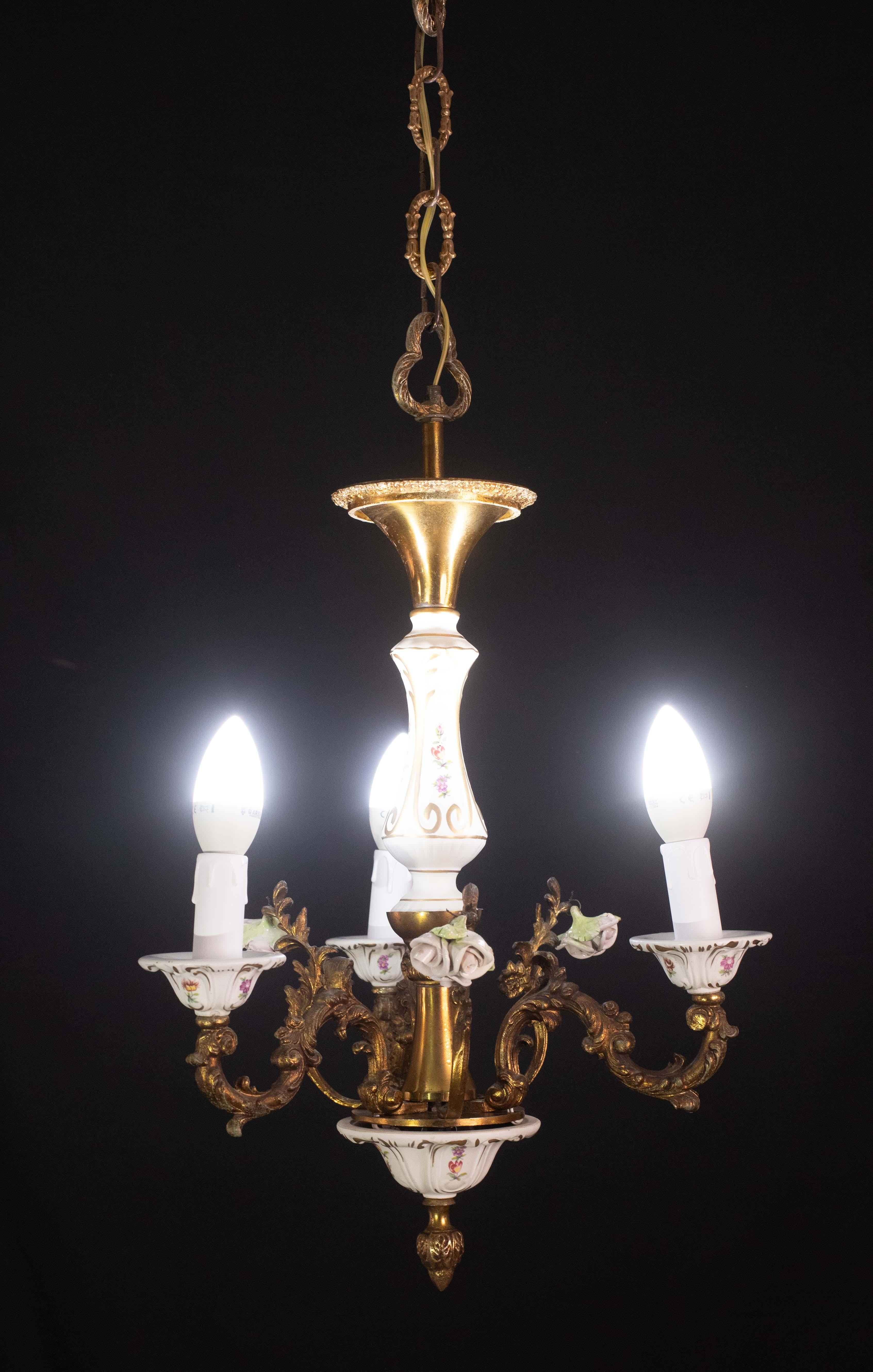 Magnifique lustre vintage en céramique et laiton, années 1960 en vente 5