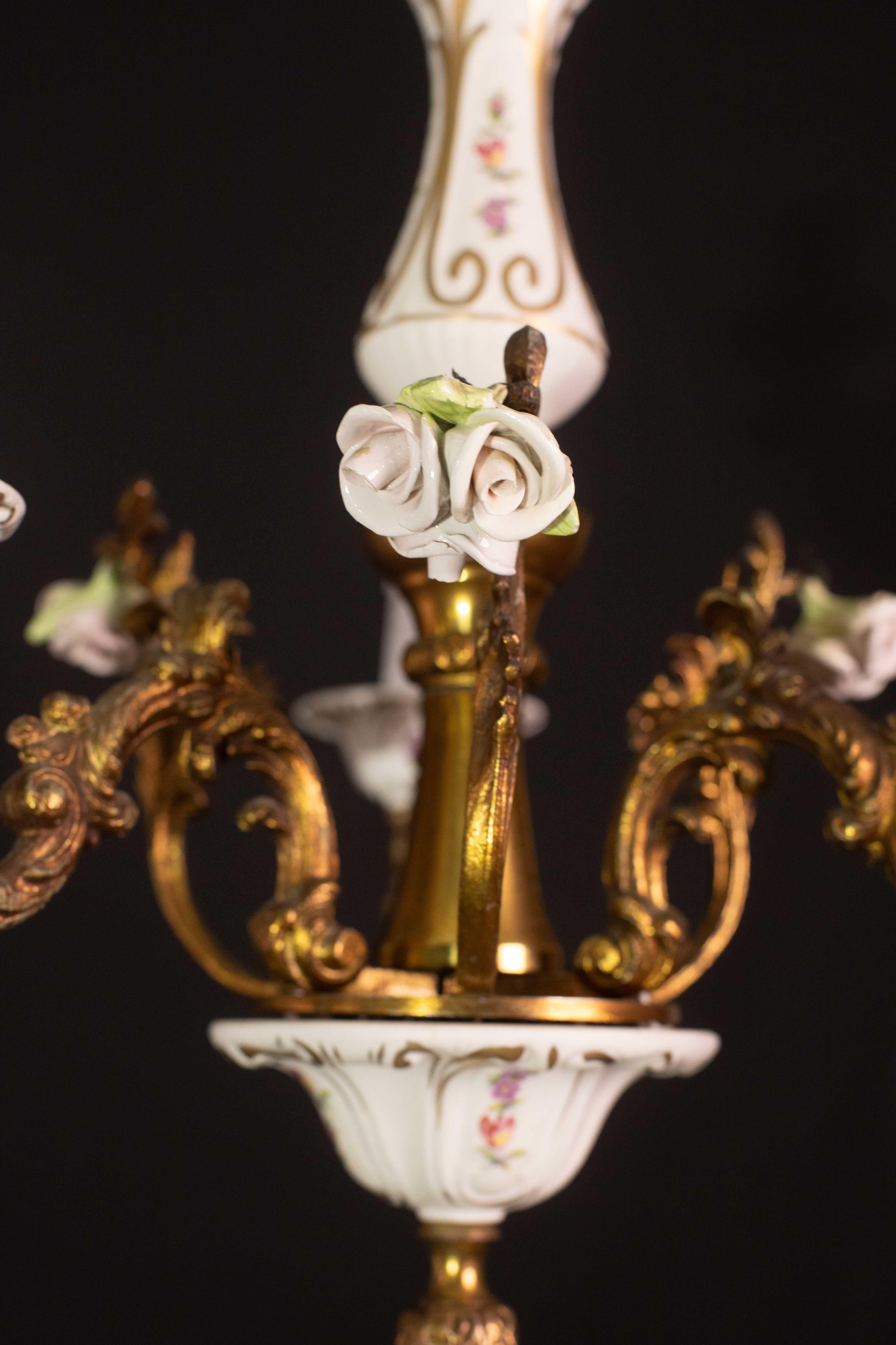 Magnifique lustre vintage en céramique et laiton, années 1960 en vente 7