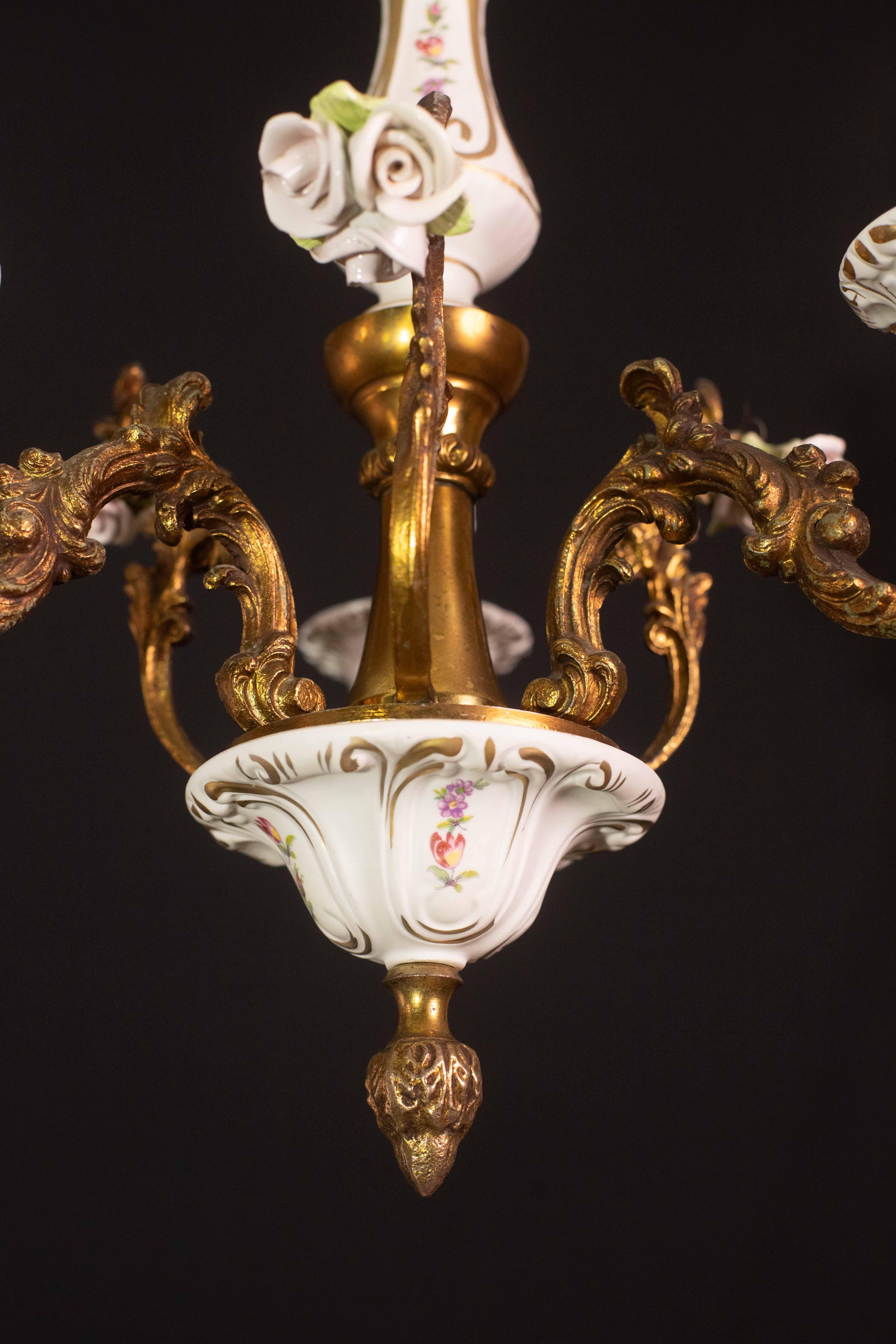Magnifique lustre vintage en céramique et laiton, années 1960 en vente 8