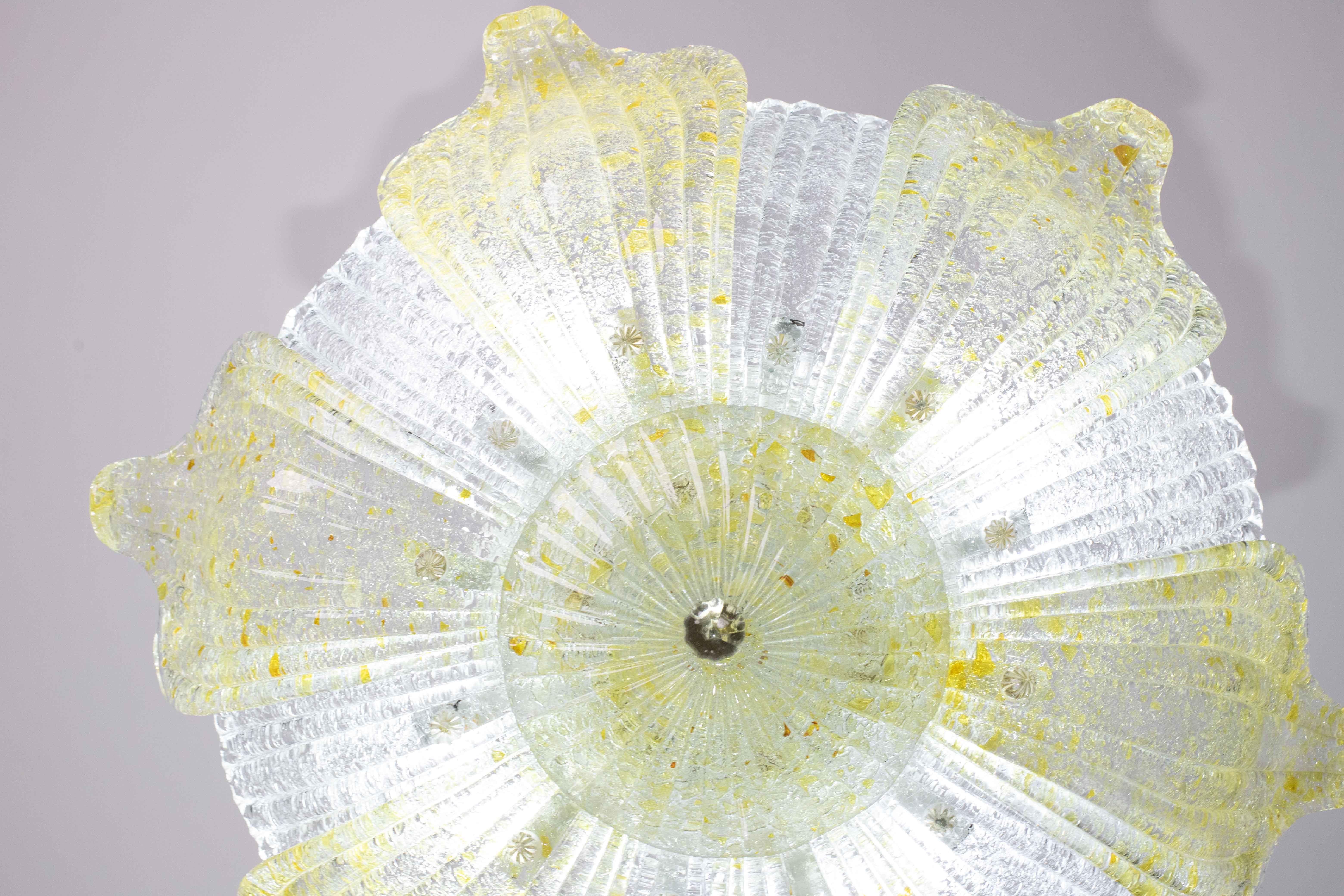 Vetro di Murano Affascinante lampada da soffitto in vetro di Murano d'epoca Giallo in vendita