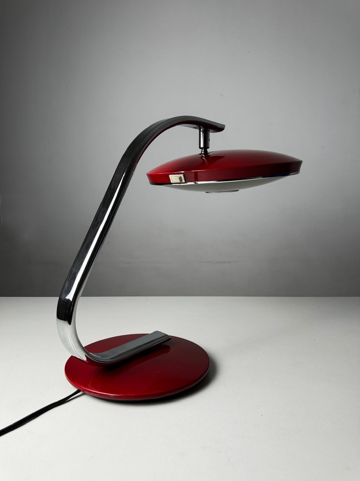Fase 520 C with rotatable head designed by Luis Perez de la Oliva in the 1970 In Good Condition In BARCELONA, ES