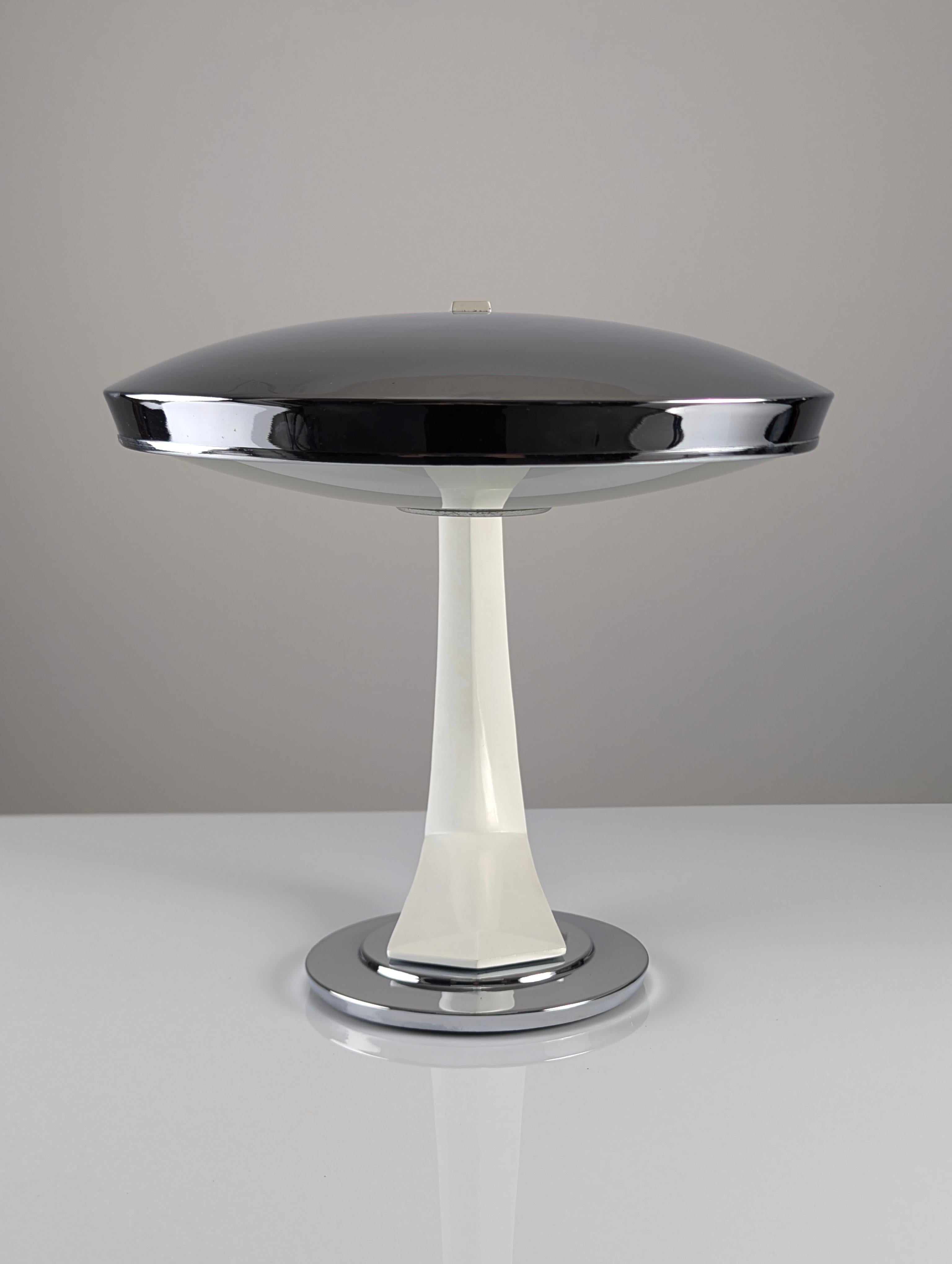 Fase Boomerang 2000 Lampe in Weiß und Chrom, 1960er Jahre (Moderne der Mitte des Jahrhunderts) im Angebot