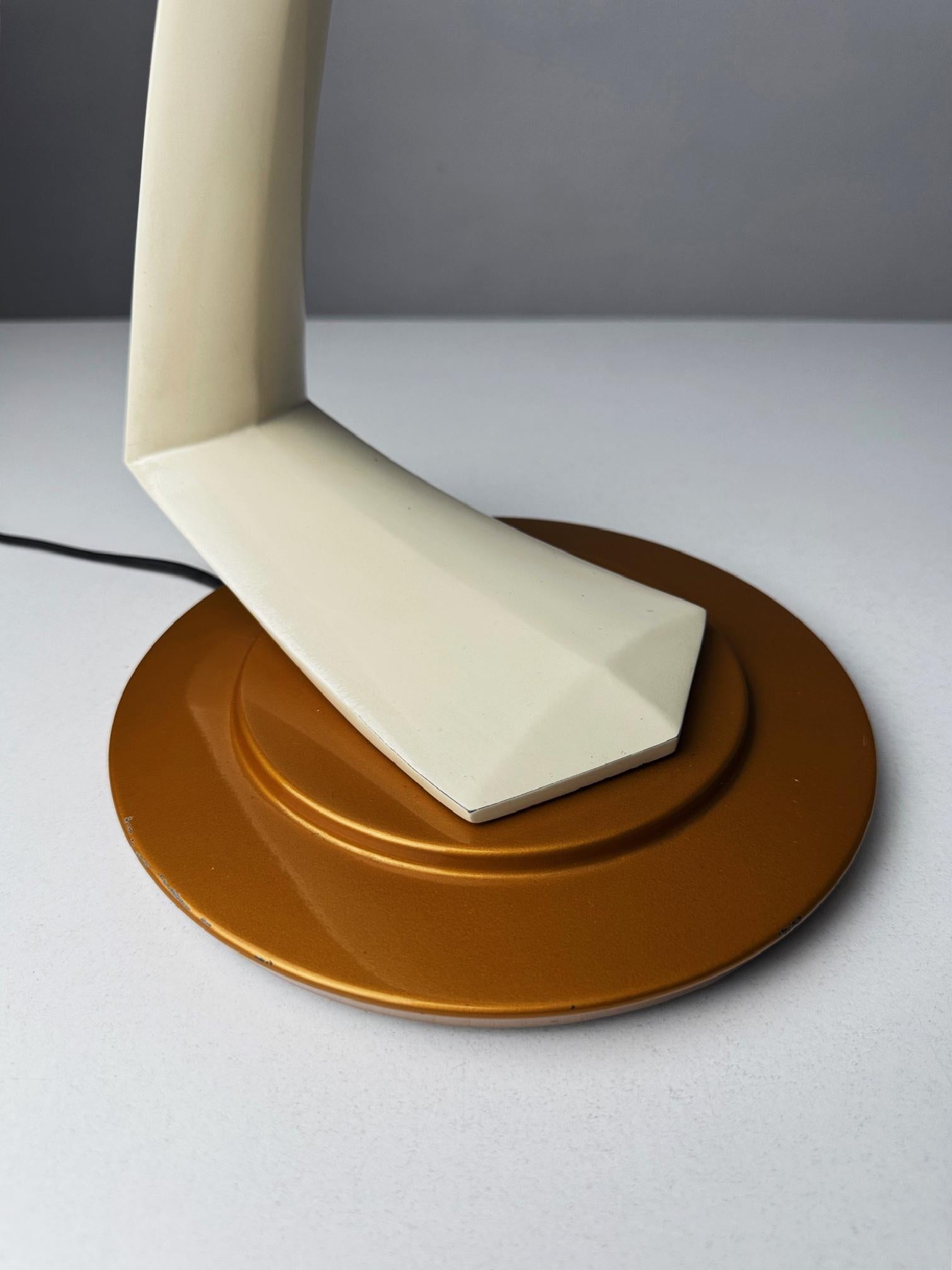 Fase Boomerang 2000 table lamp by Luis Pérez de la Oliva 1967, Spain For Sale 3