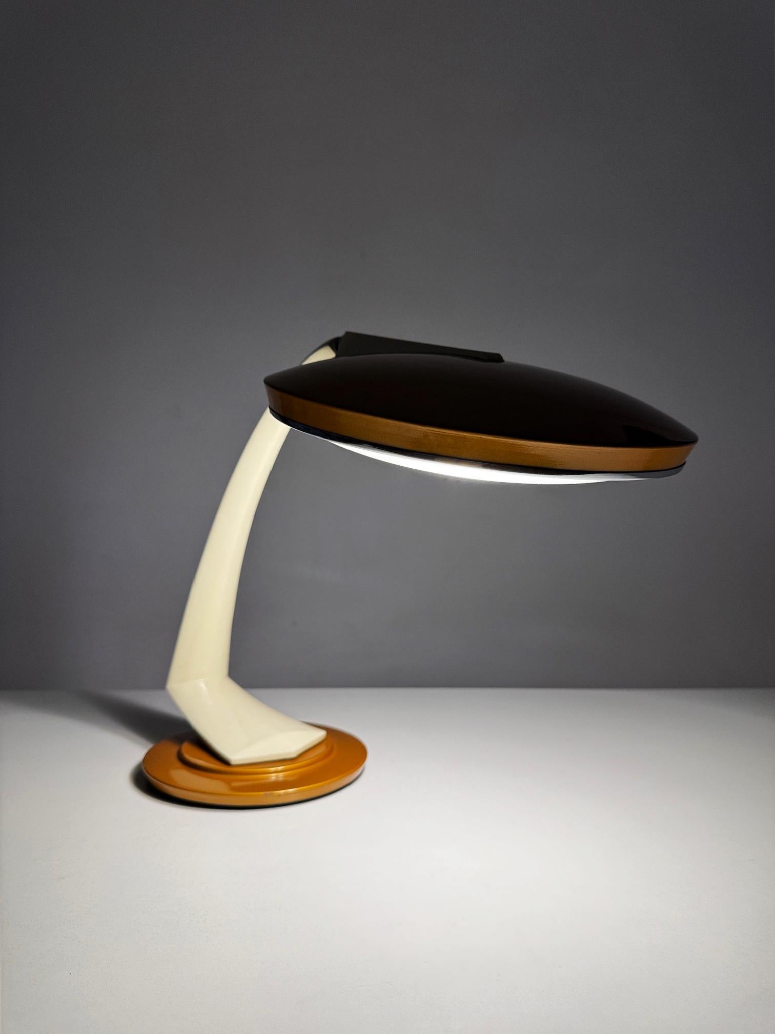 Fase Boomerang 2000 table lamp by Luis Pérez de la Oliva 1967, Spain For Sale 8