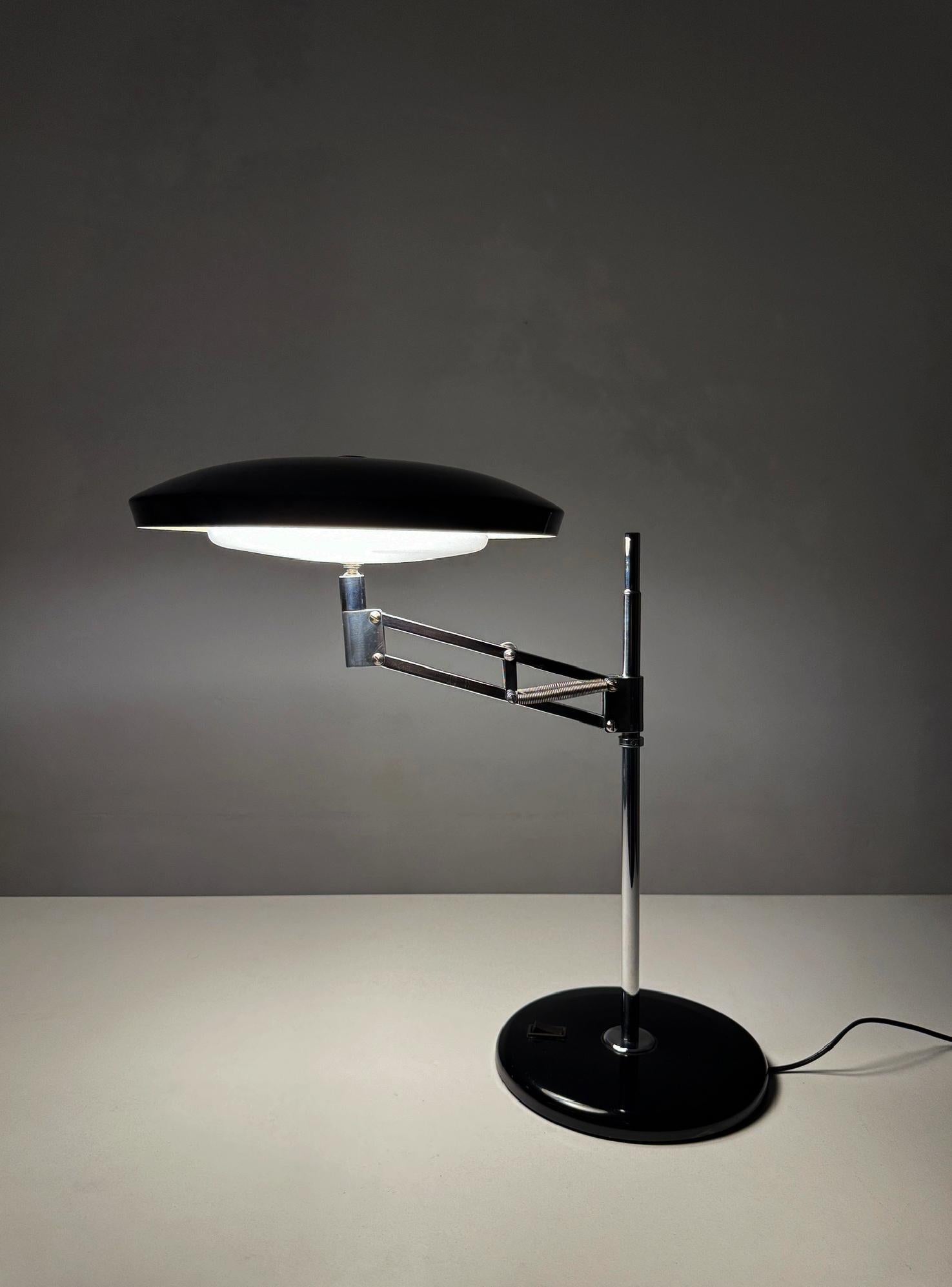Fase Consul 66 designed in 1966 by Luis Perez de la Oliva a versatility icon 5