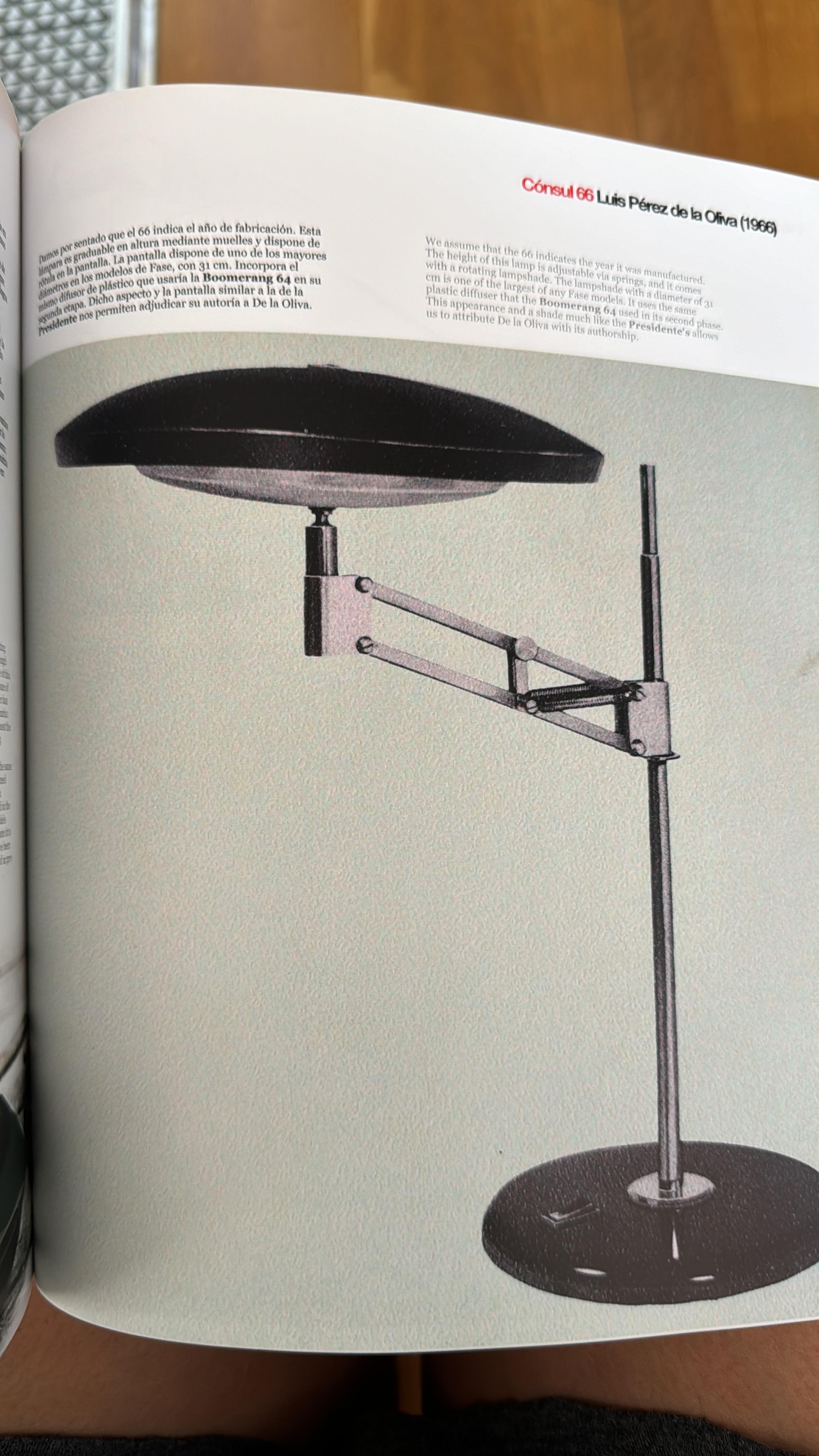 Mid-Century Modern Fase Consul 66 designed in 1966 by Luis Perez de la Oliva a versatility icon