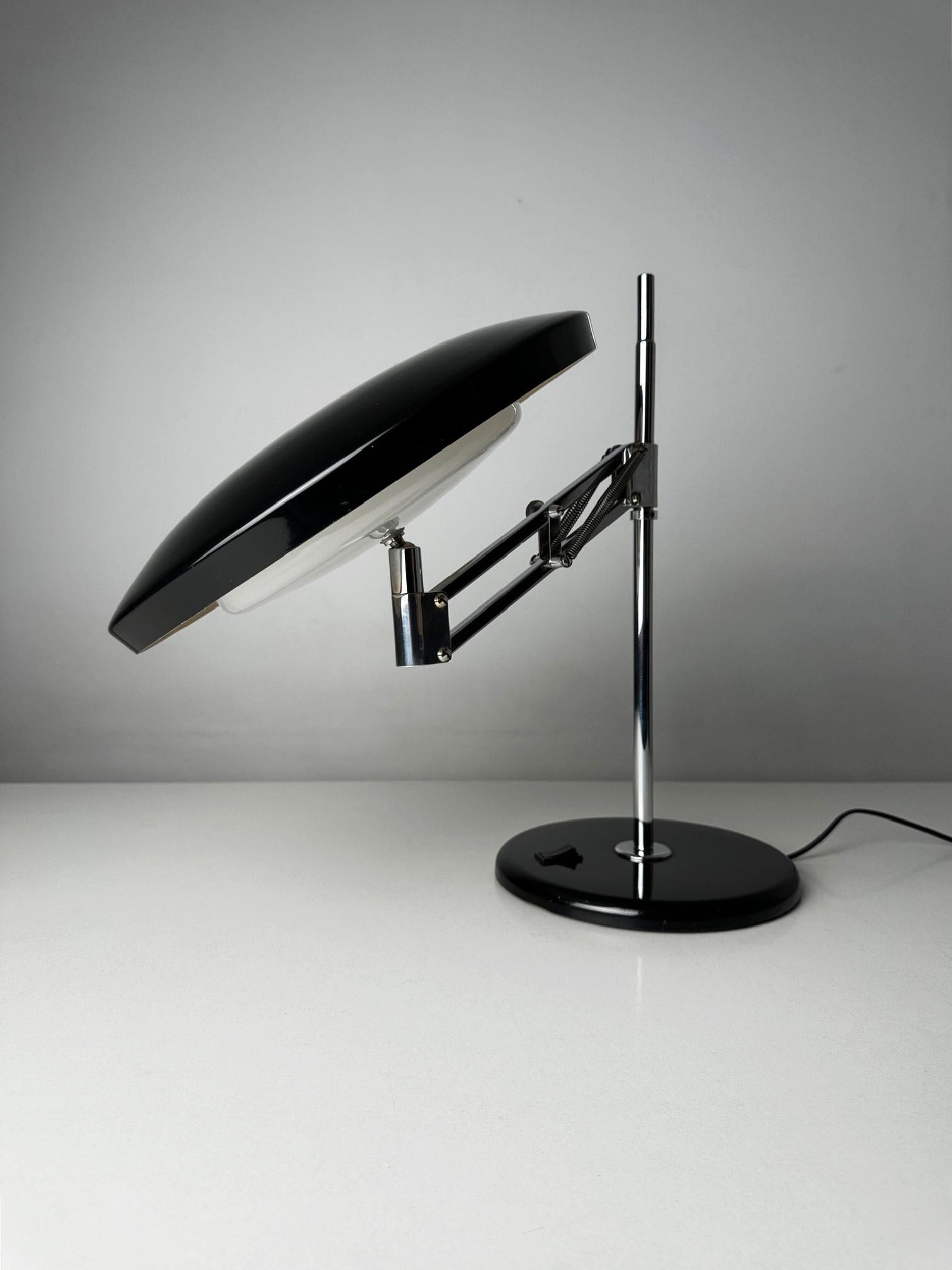 Mid-20th Century Fase Consul 66 designed in 1966 by Luis Perez de la Oliva a versatility icon