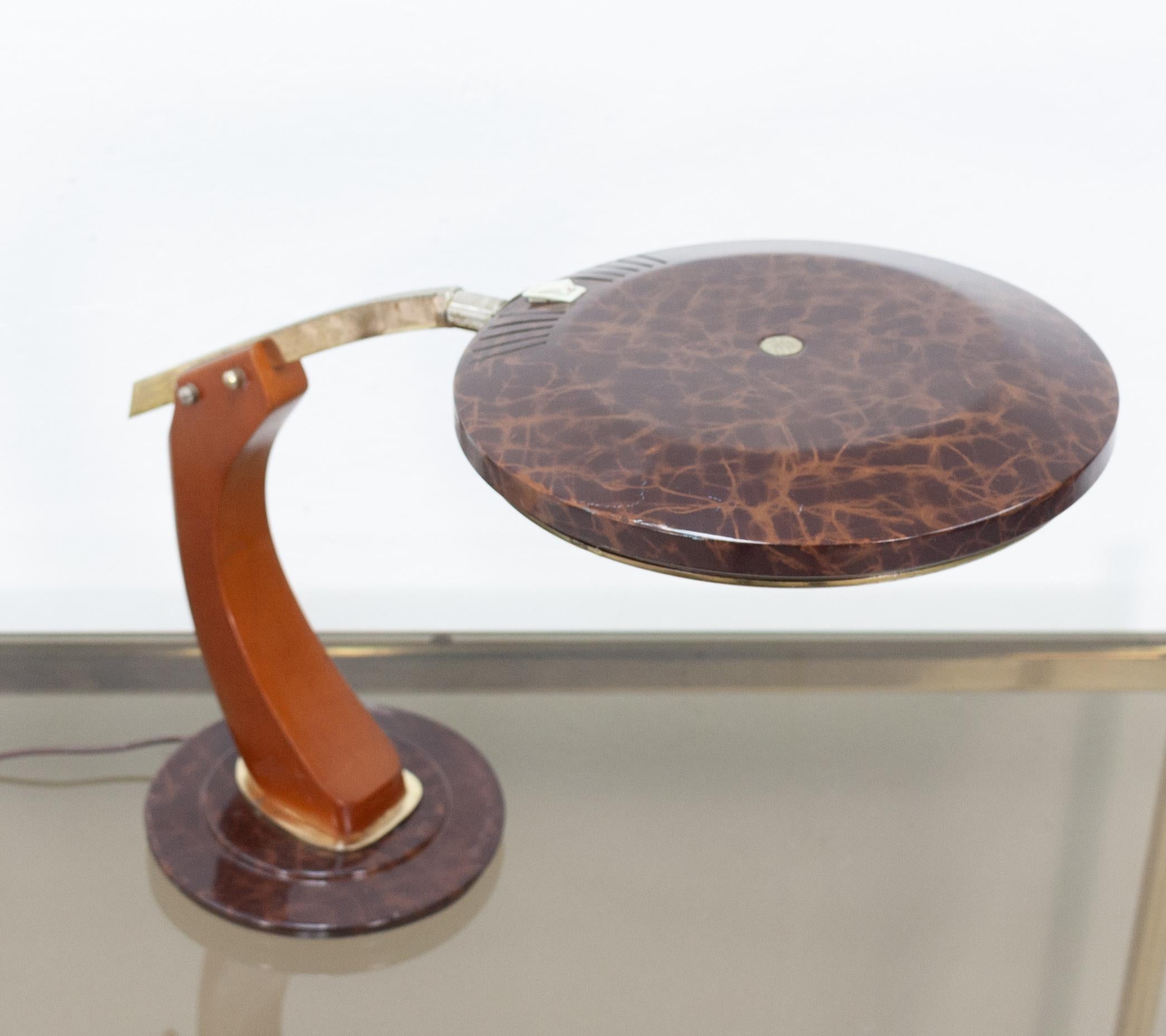 Wood Fase Desk Lamp “The President”