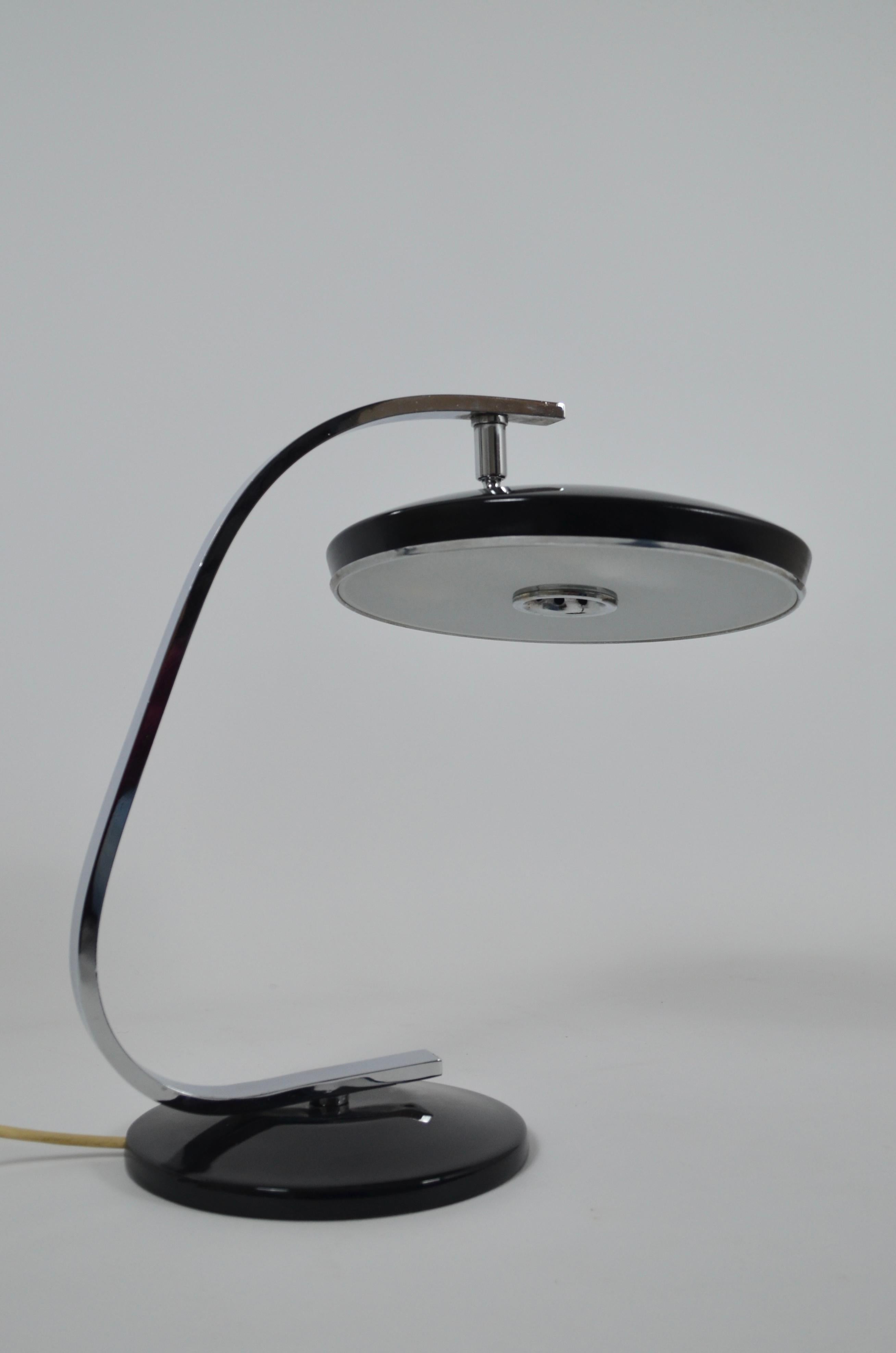Milieu du XXe siècle Lampe Fase modèle 520, années 1960 en vente