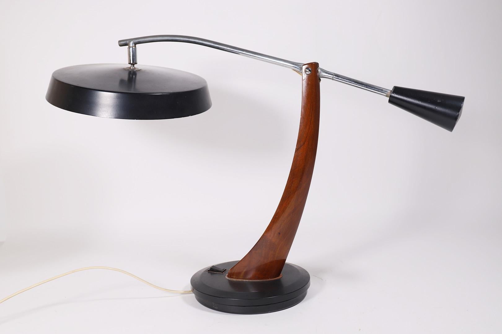 Spanish Fase Madrid President Pendulum Desk Lamp