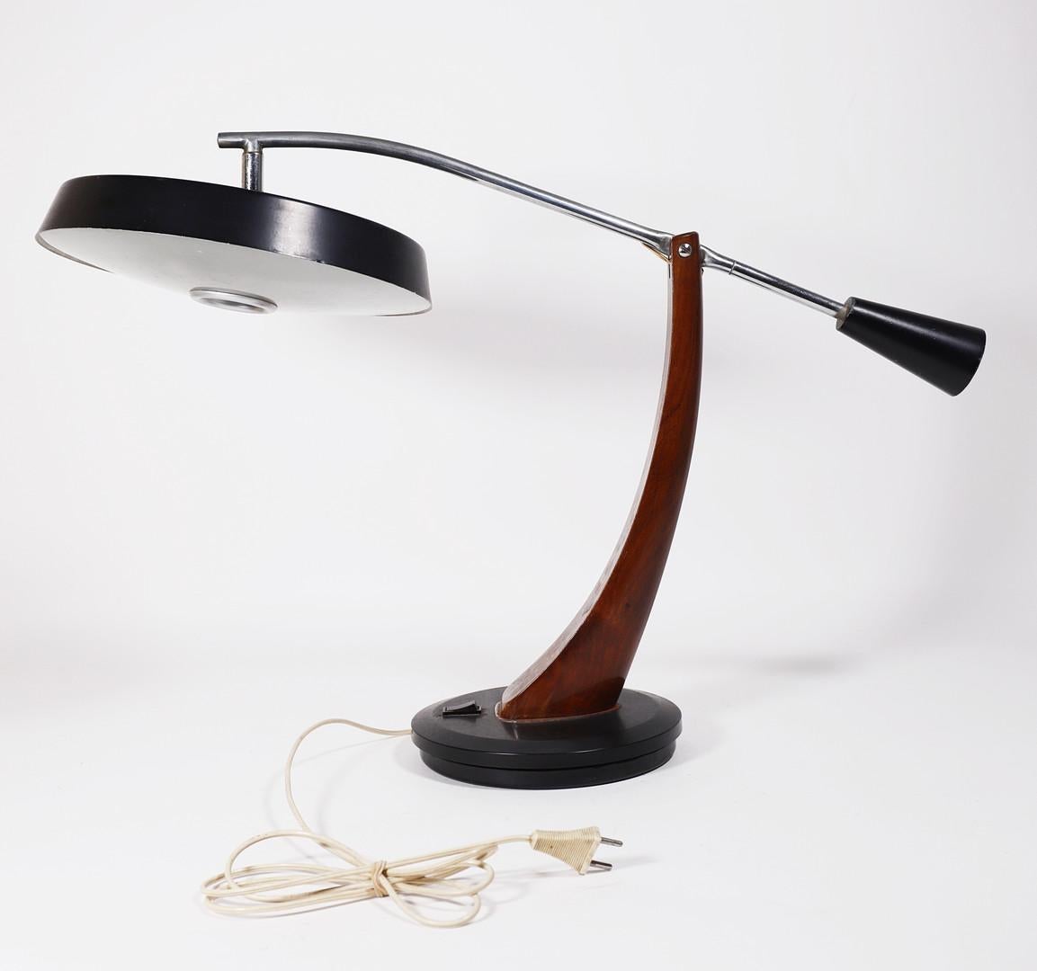 Fase Madrid President Pendulum Desk Lamp In Fair Condition In Vienna, AT