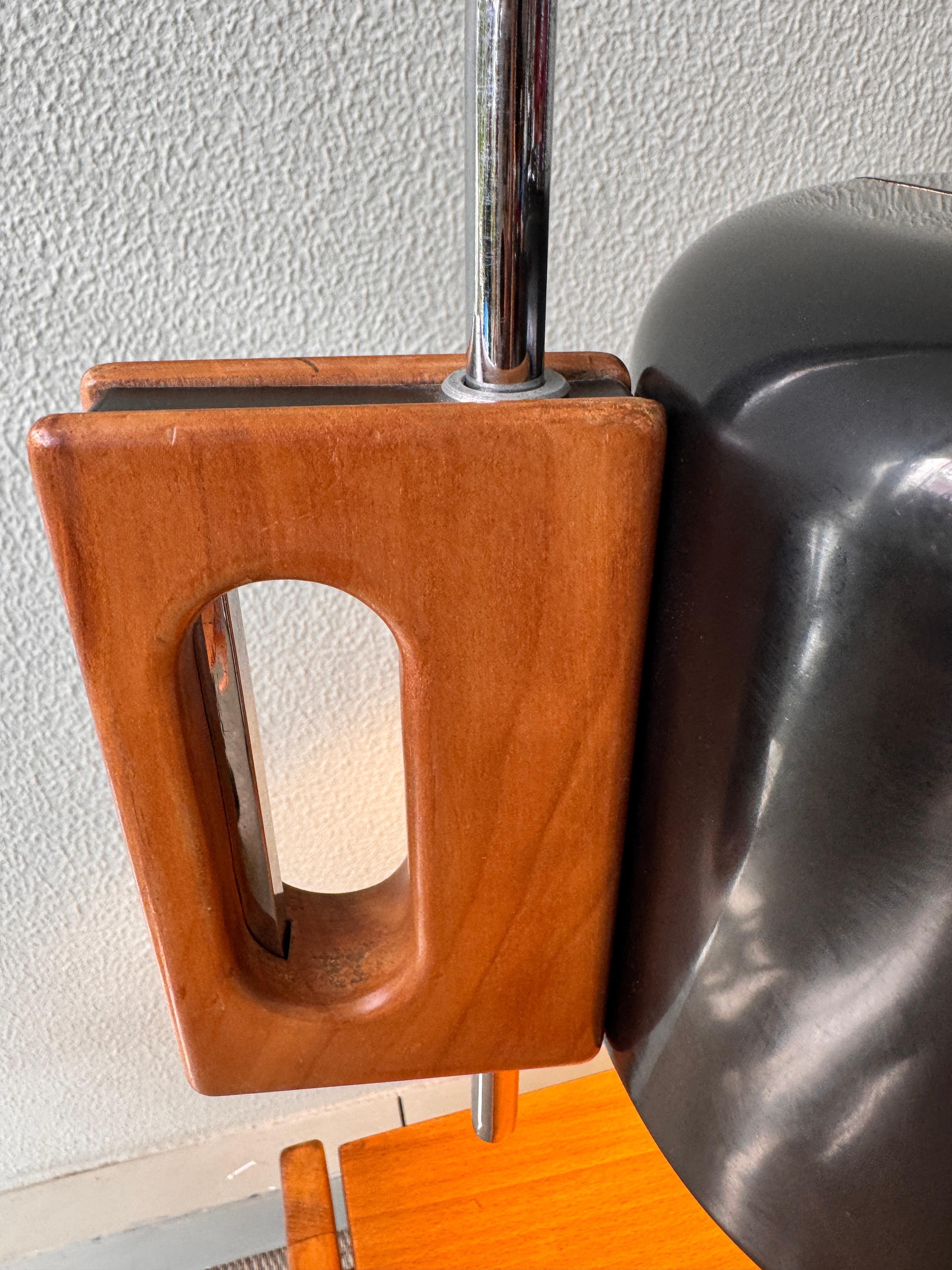 Fase Madrid table lamp model SAUCE by Tomás Díaz Magro, 1969 For Sale 5