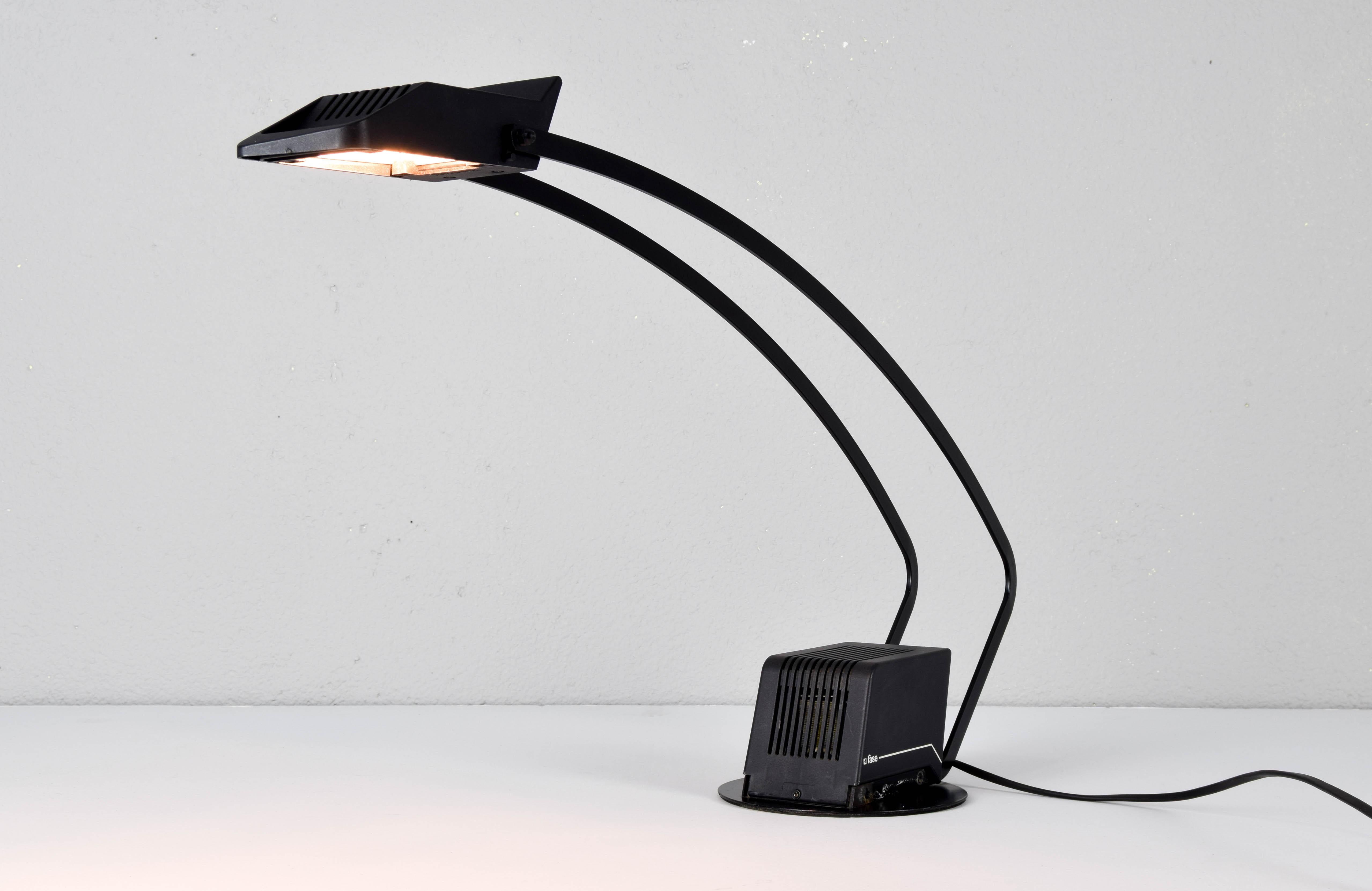 Fase Modell Nutria Moderne Mid-Century-Modern-Bürostischlampe, Spanien, 1980 im Angebot 2