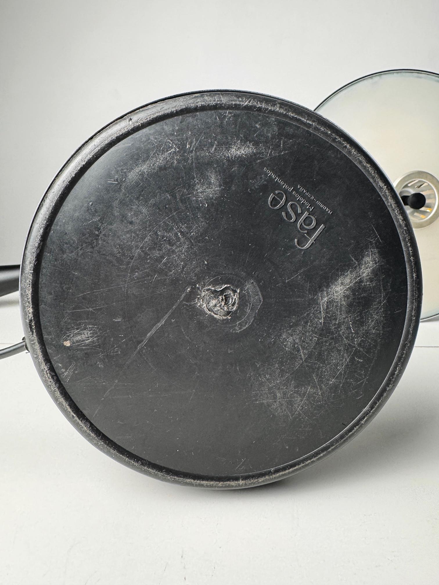 Lampe de table Fase Péndulo de Luis Pérez de la Oliva et Pedro Martín 70's en vente 8