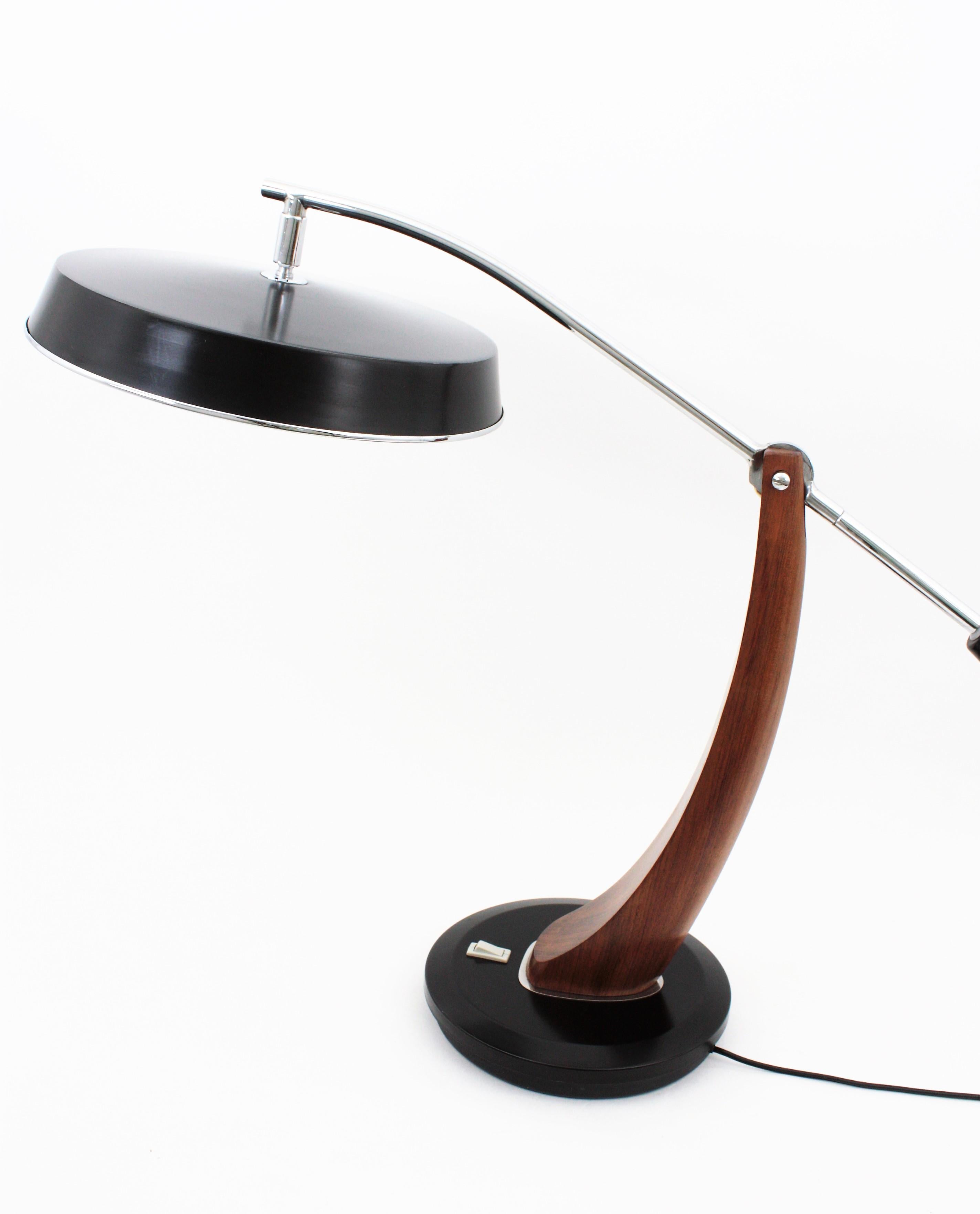 Fase President Pendulum Desk Lamp in Walnut and Black Lacquer 3