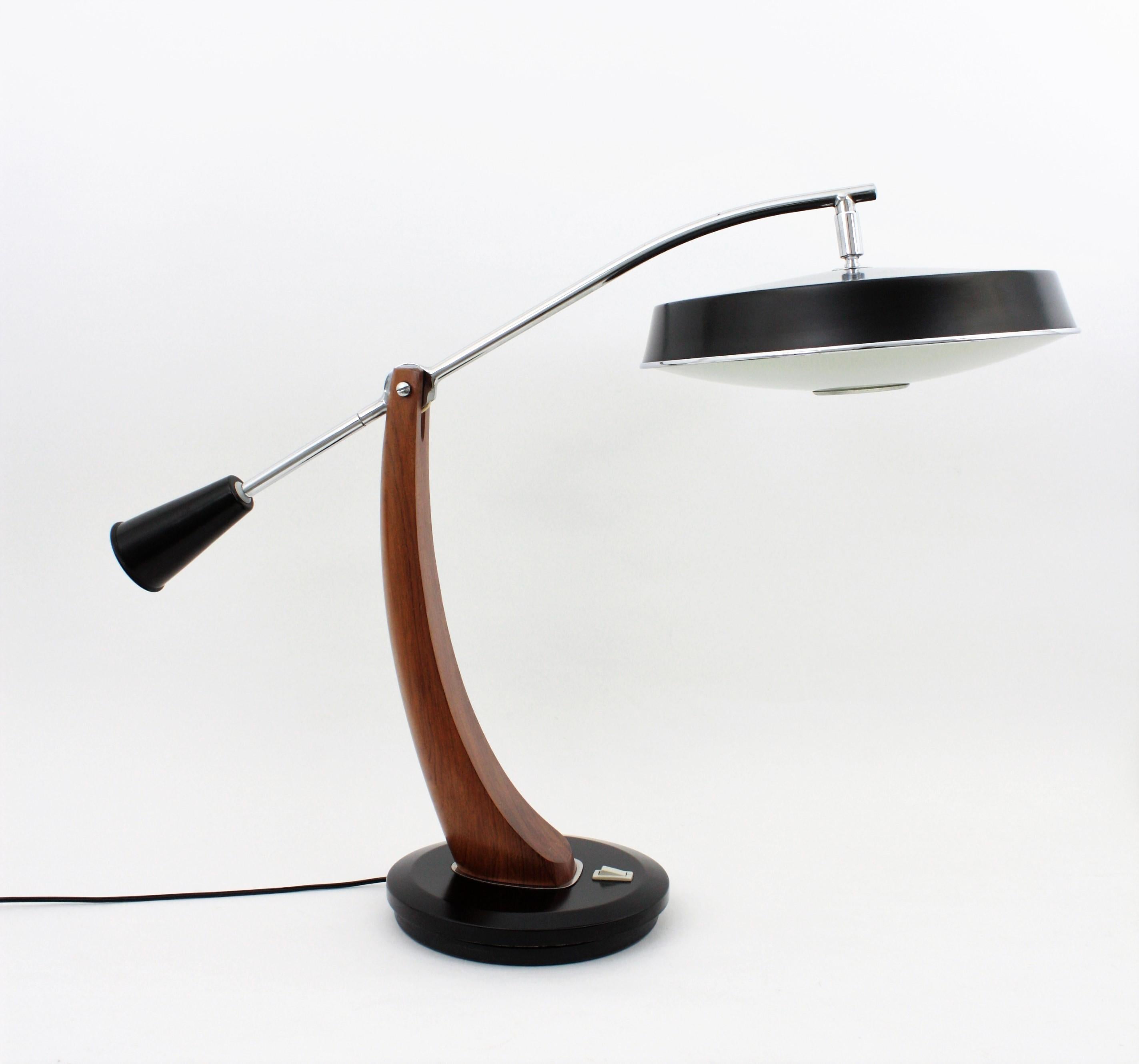 Mid-Century Modern Fase President Pendulum Desk Lamp in Walnut and Black Lacquer