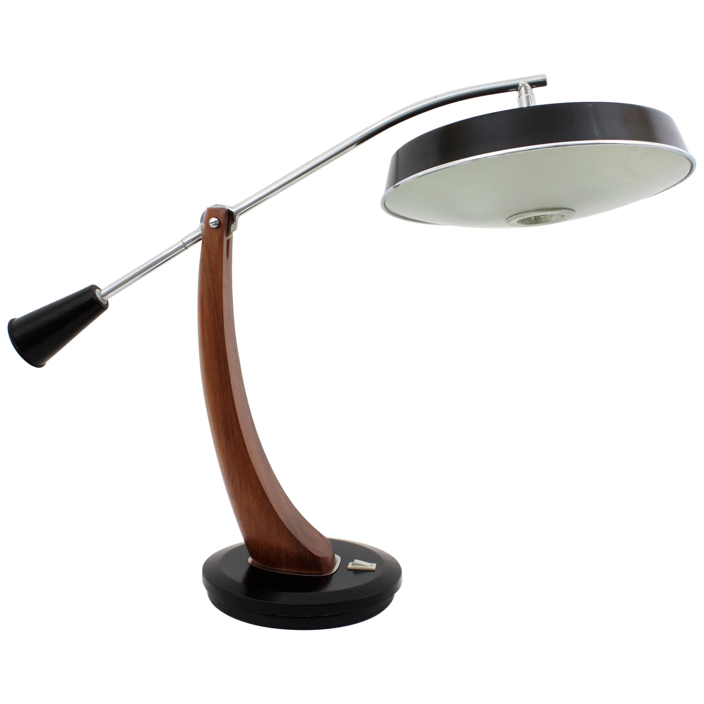 Fase President Pendulum Desk Lamp in Walnut and Black Lacquer