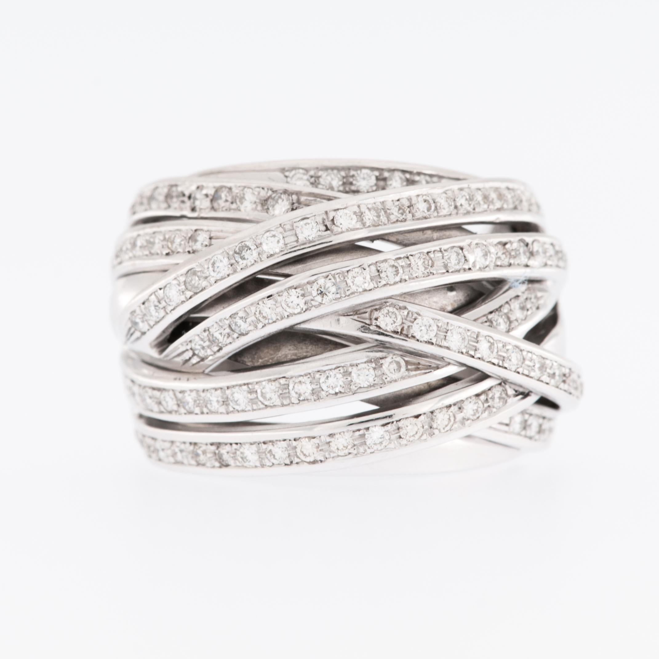 Brilliant Cut Fashion 18 karat White Gold Italian Ring with Diamonds For Sale