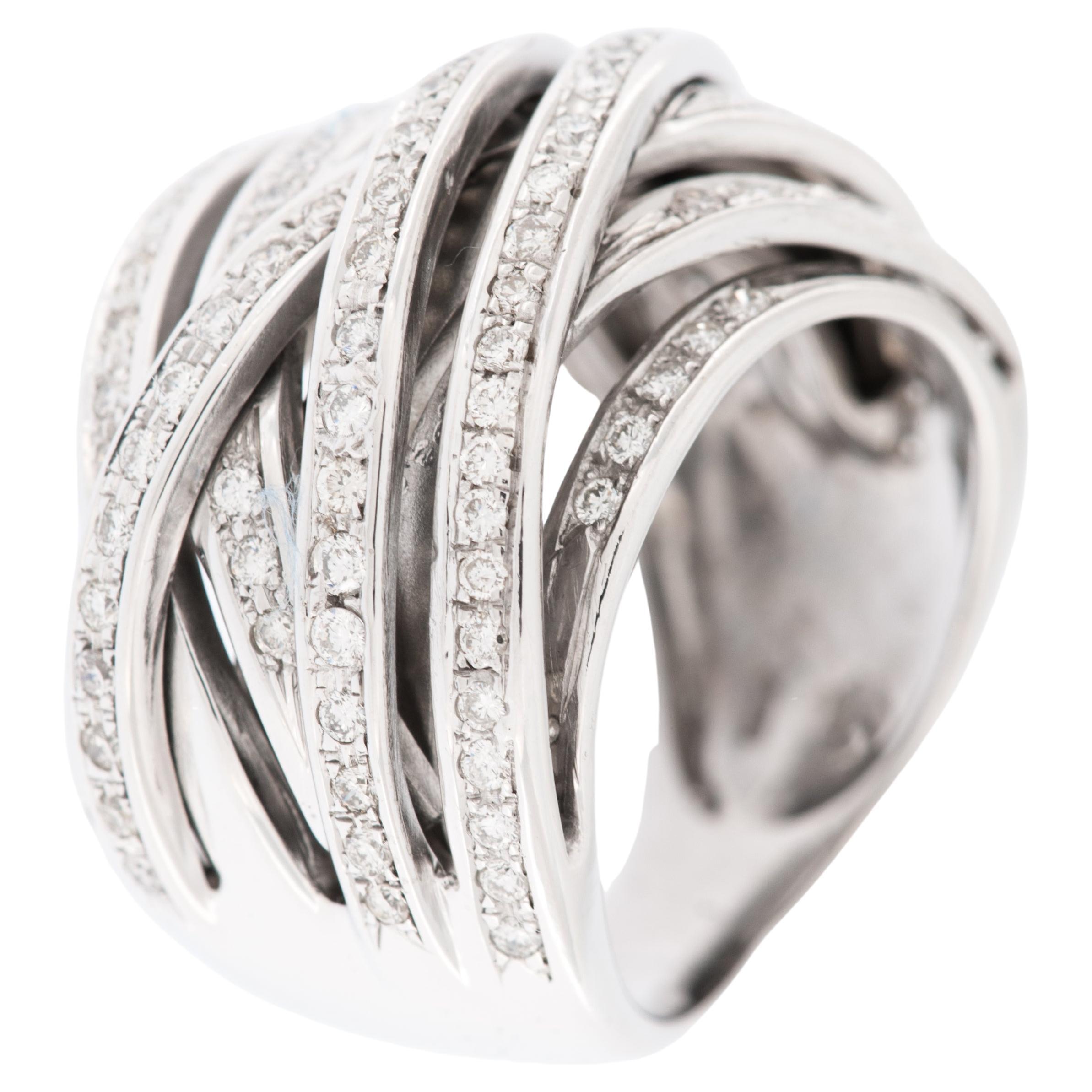 Fashion 18 karat White Gold Italian Ring with Diamonds