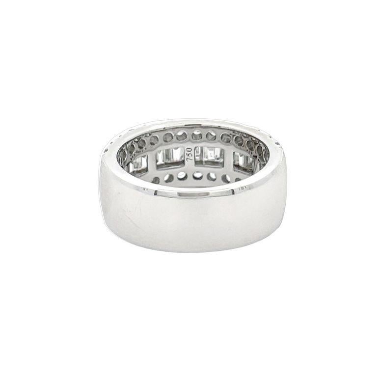 Baguette Cut Fashion Baguette Diamond Ring 2.81ct 18K white gold  For Sale