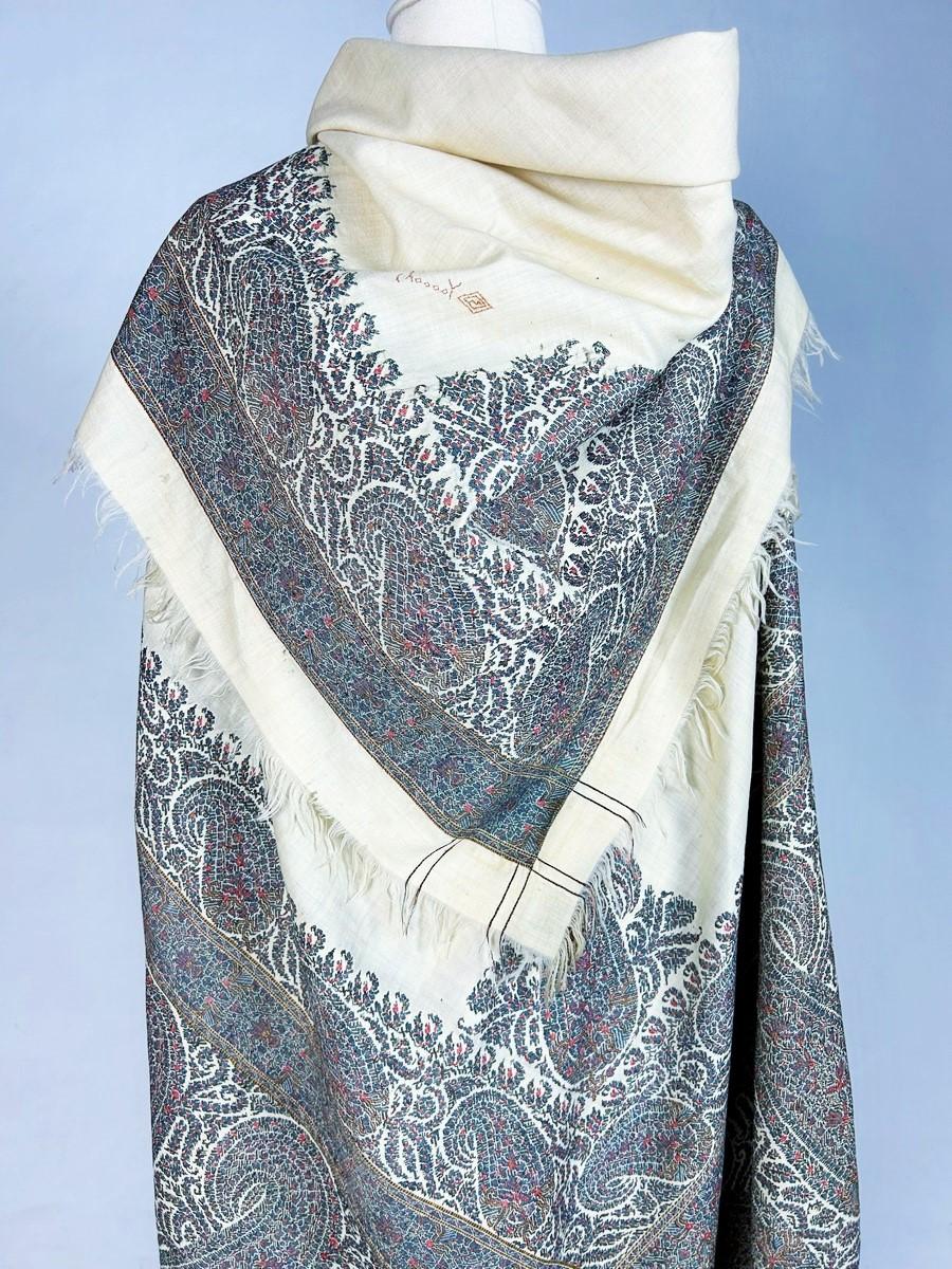 Châle cachemire à motif cachemire avec centre en pashmina crème - France vers 1830 en vente 9