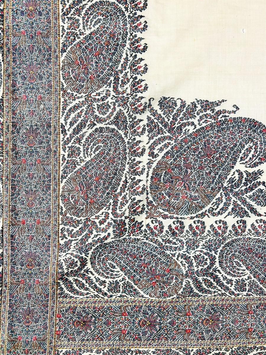 Châle cachemire à motif cachemire avec centre en pashmina crème - France vers 1830 en vente 3