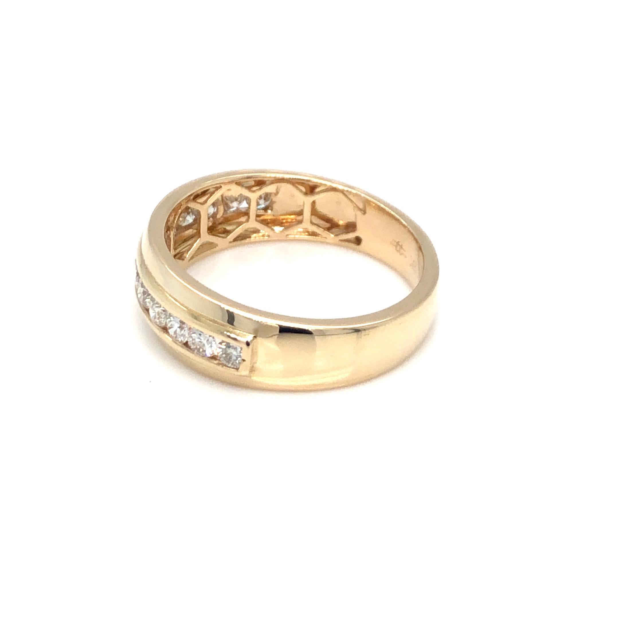 Round Cut Fashion Diamond Men's Ring 14K Yellow Gold