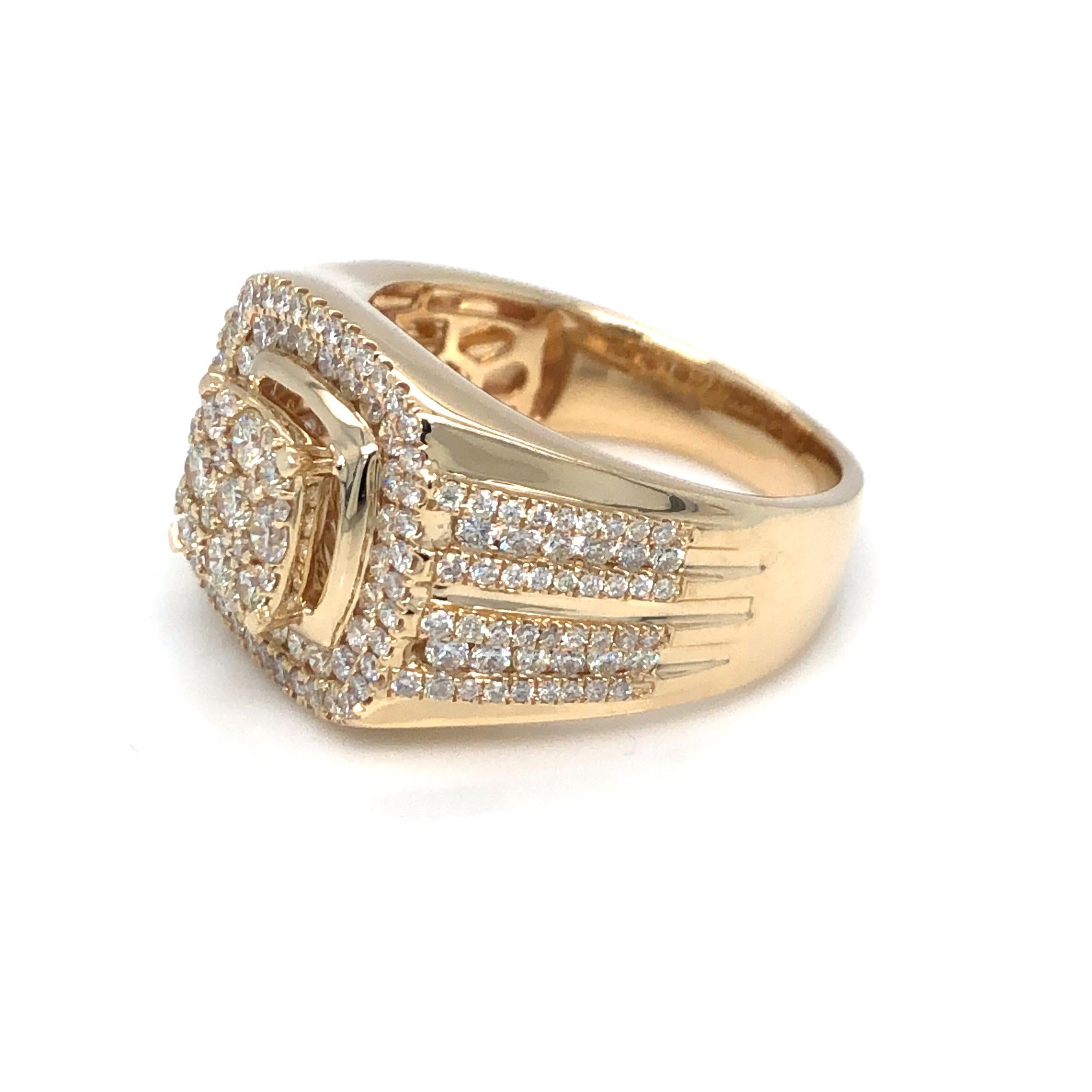 Round Cut Fashion Diamond Men's Ring 14K Yellow Gold For Sale