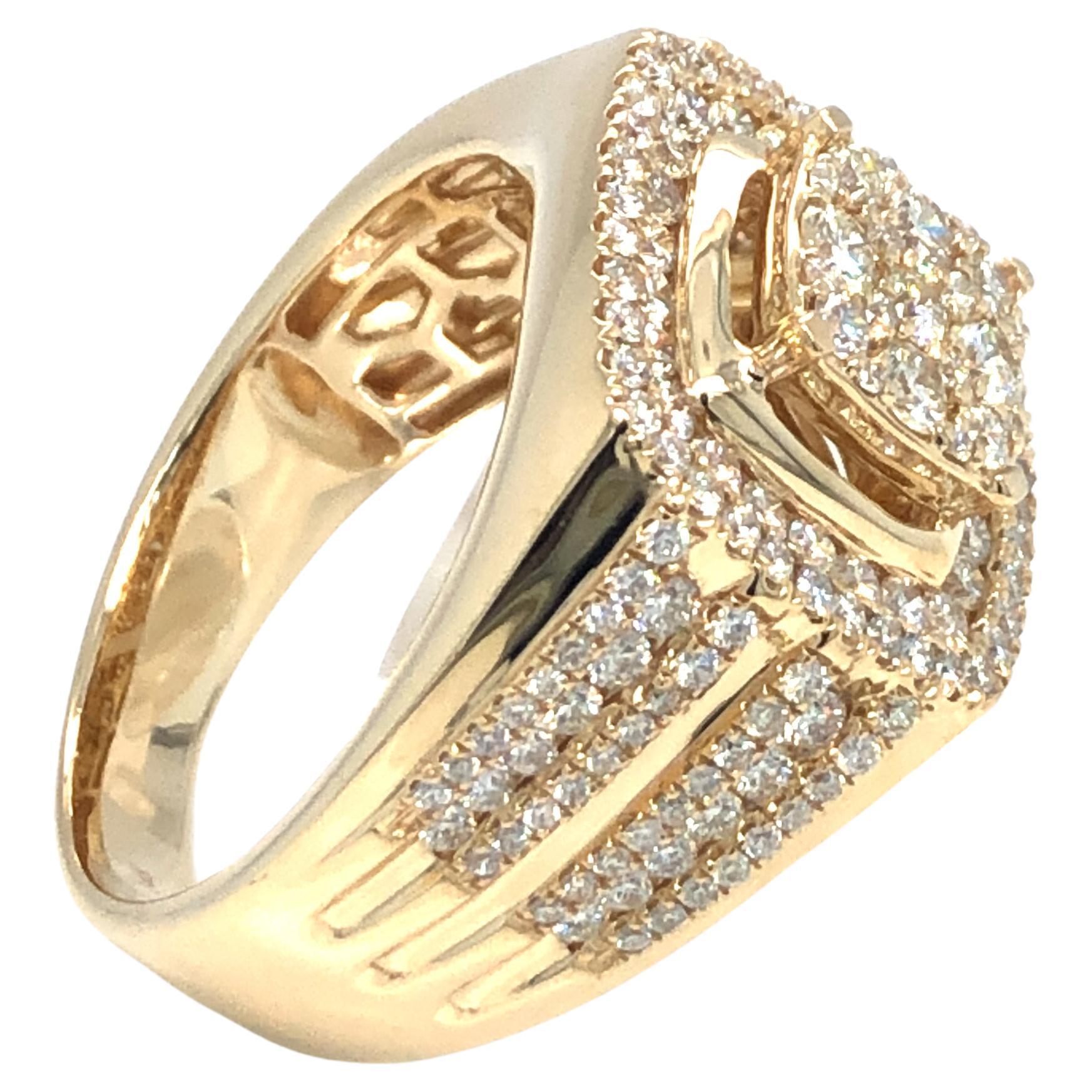 Fashion Diamond Men's Ring 14K Yellow Gold For Sale