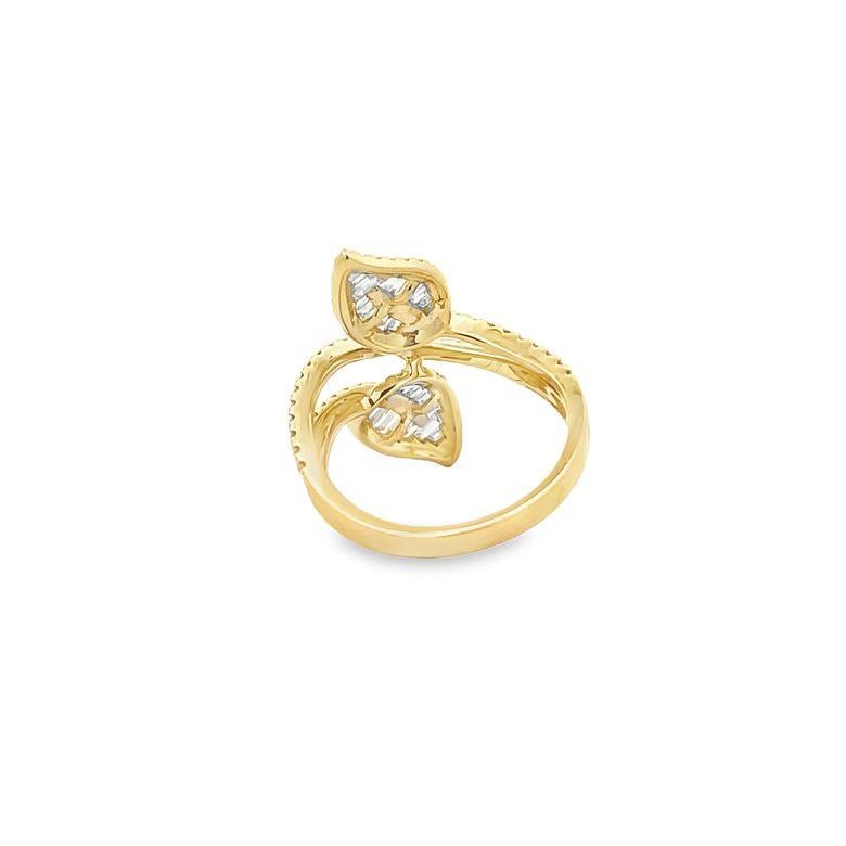 Baguette Cut Fashion Diamond Ring 0.93ct 14K Yellow Gold G/SI For Sale