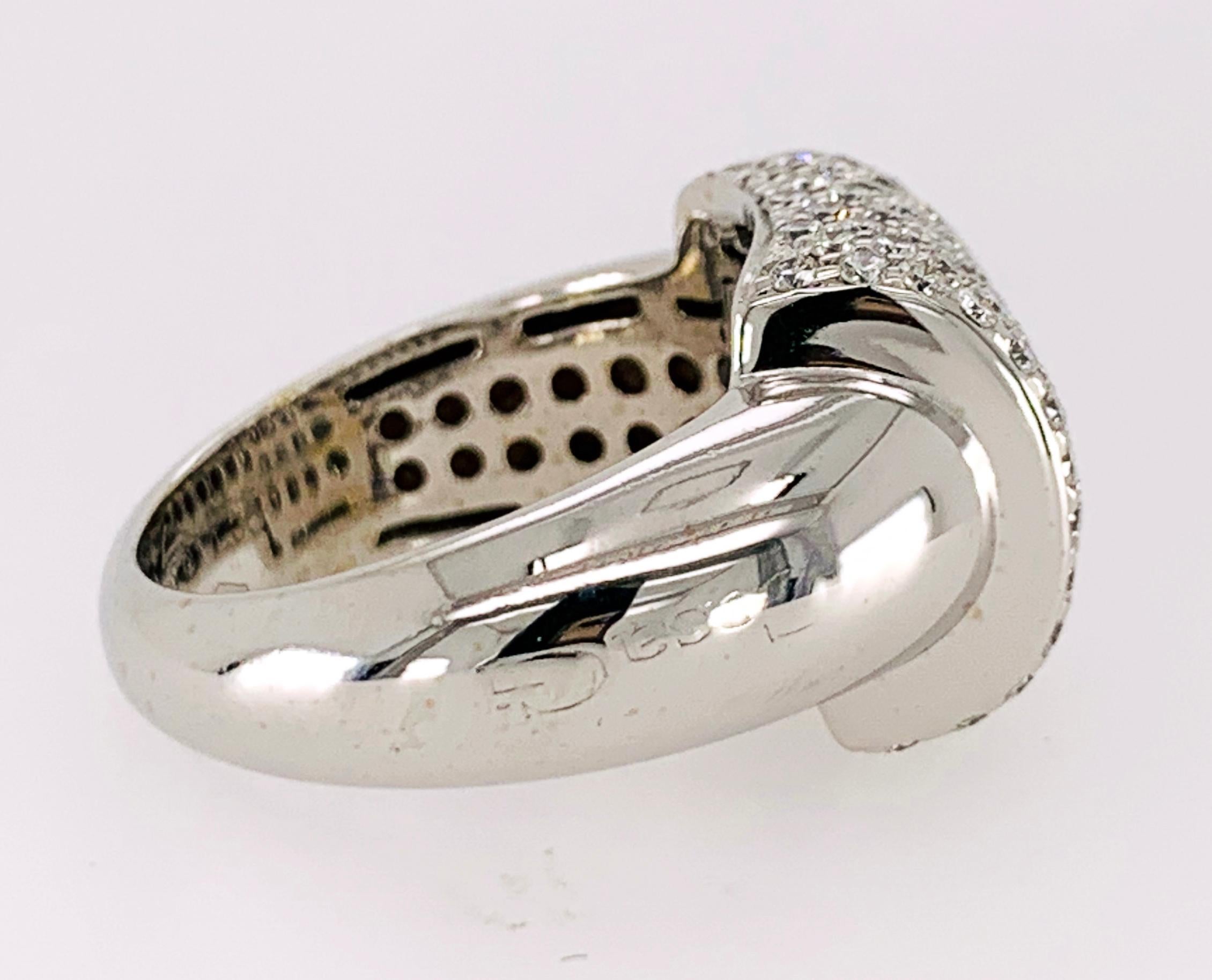 Round Cut Fashion Diamond Ring