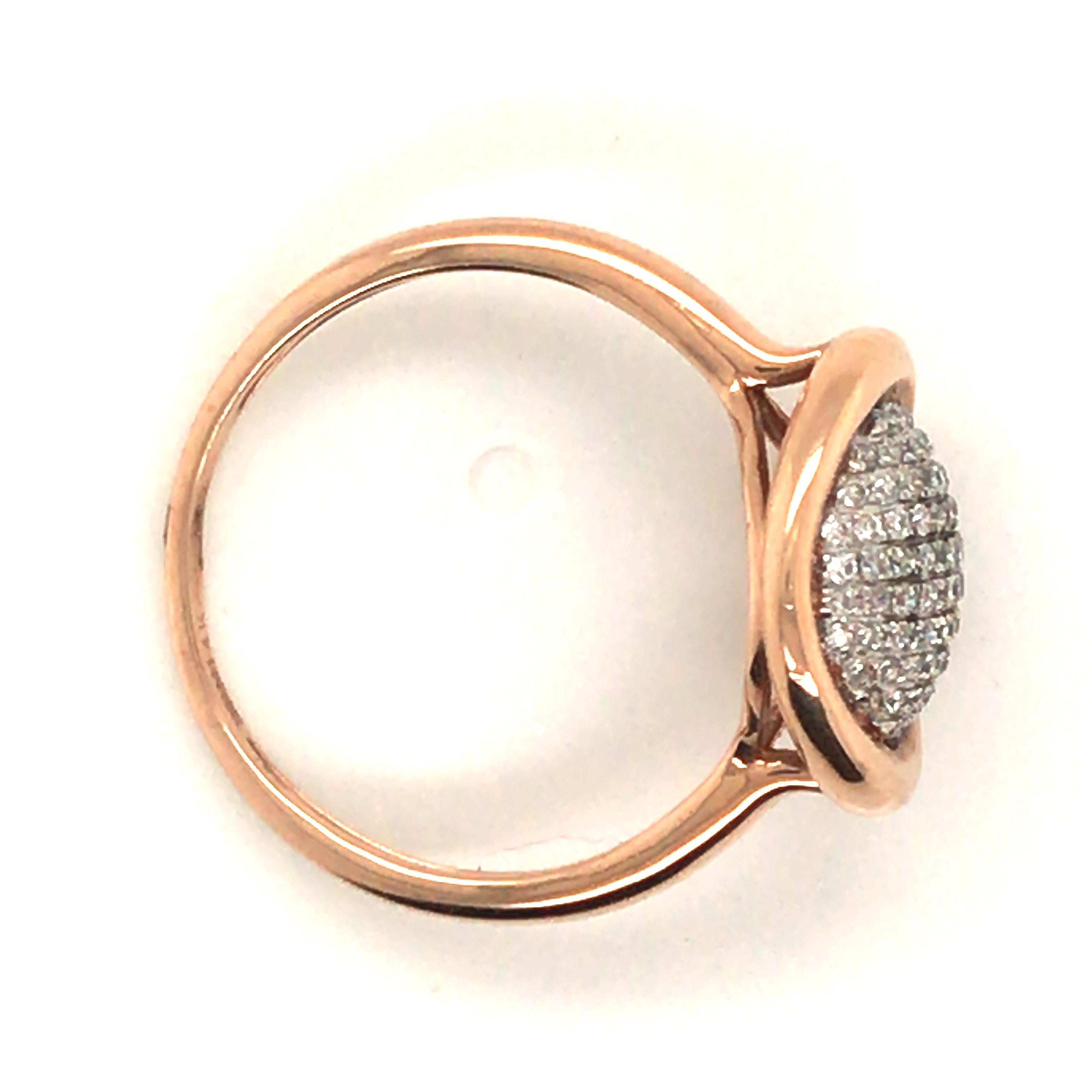 Round Cut Fashion Diamond Ring with 14 Karat Rose Gold For Sale