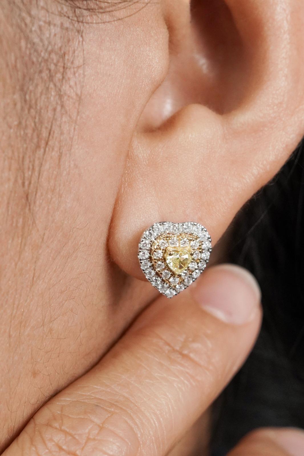 Women's Fashion Diamond White 18 Karat Gold Earrings for Her For Sale