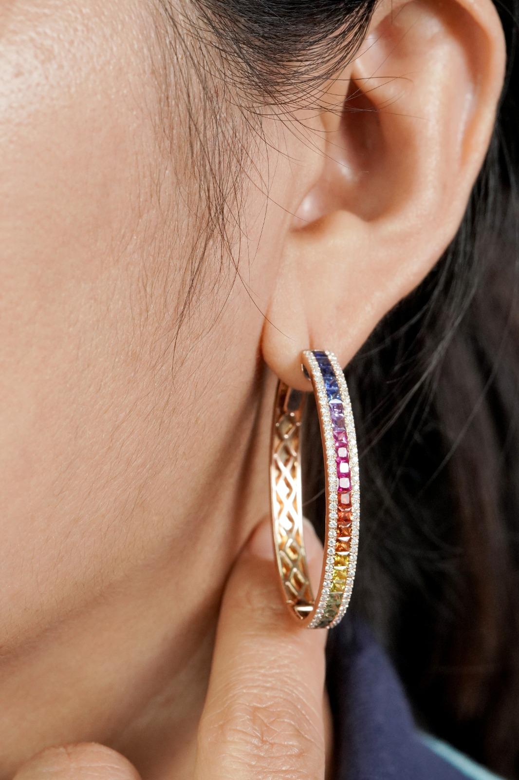 Boucles d'oreilles de mode en or 18 carats et diamants pour elle Pour femmes en vente