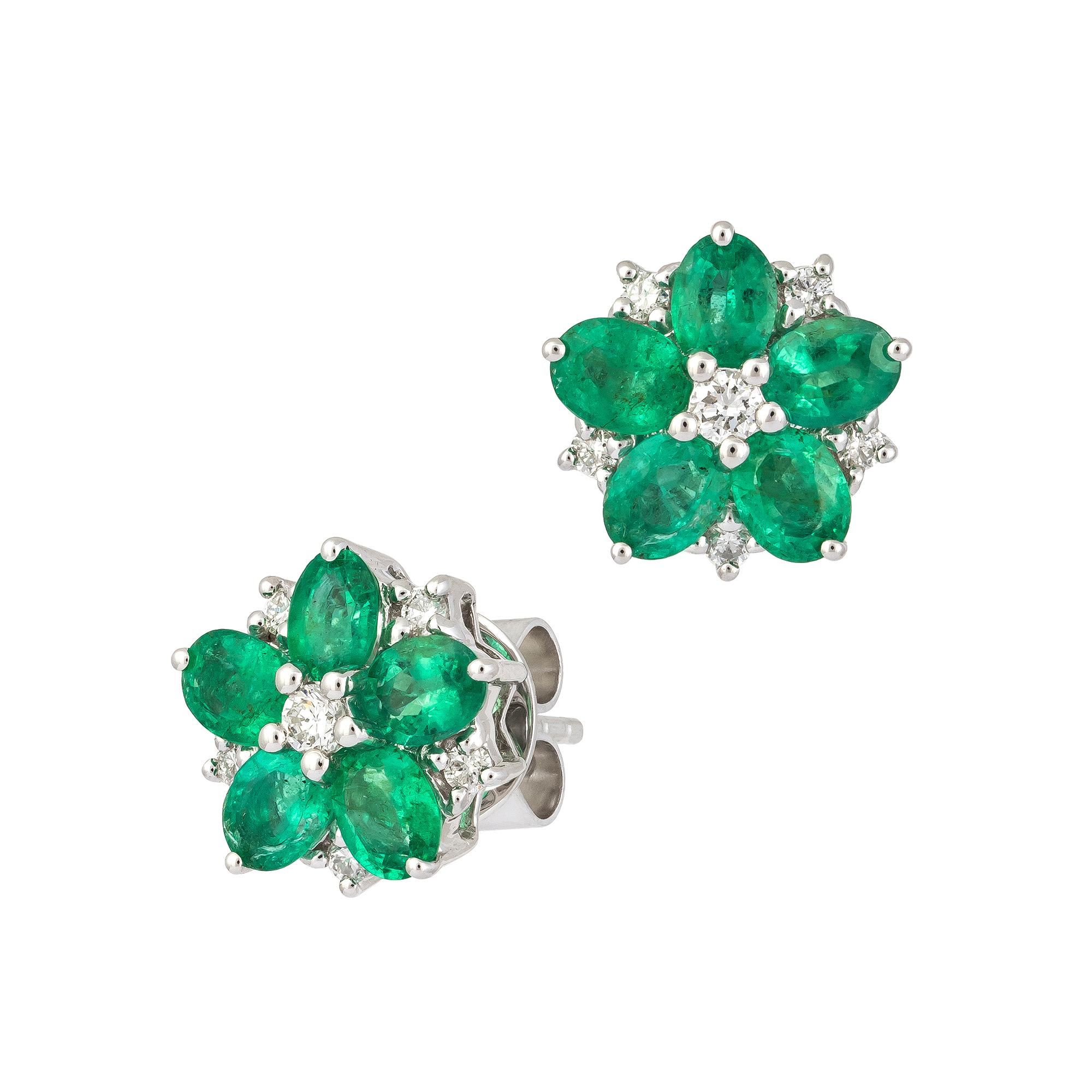 ORECCHINI Oro bianco 18 carati Diamante 0,21 carati/12 pezzi, Smeraldo 1,44 carati/10 pezzi
